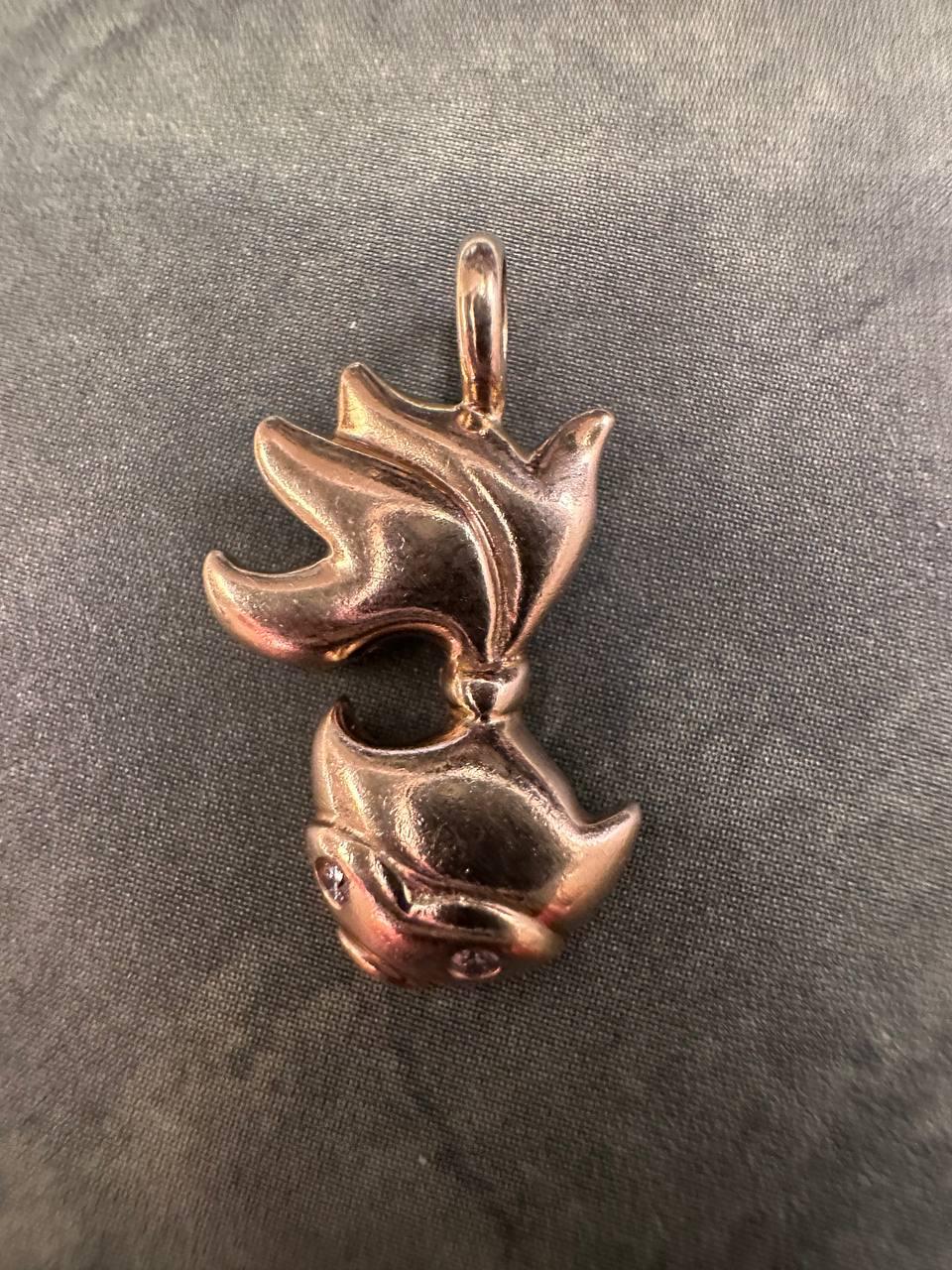 Round Cut Vintage Tiffany & Co. Elsa Peretti Fish Pendant 18K Gold Diamonds Signed For Sale