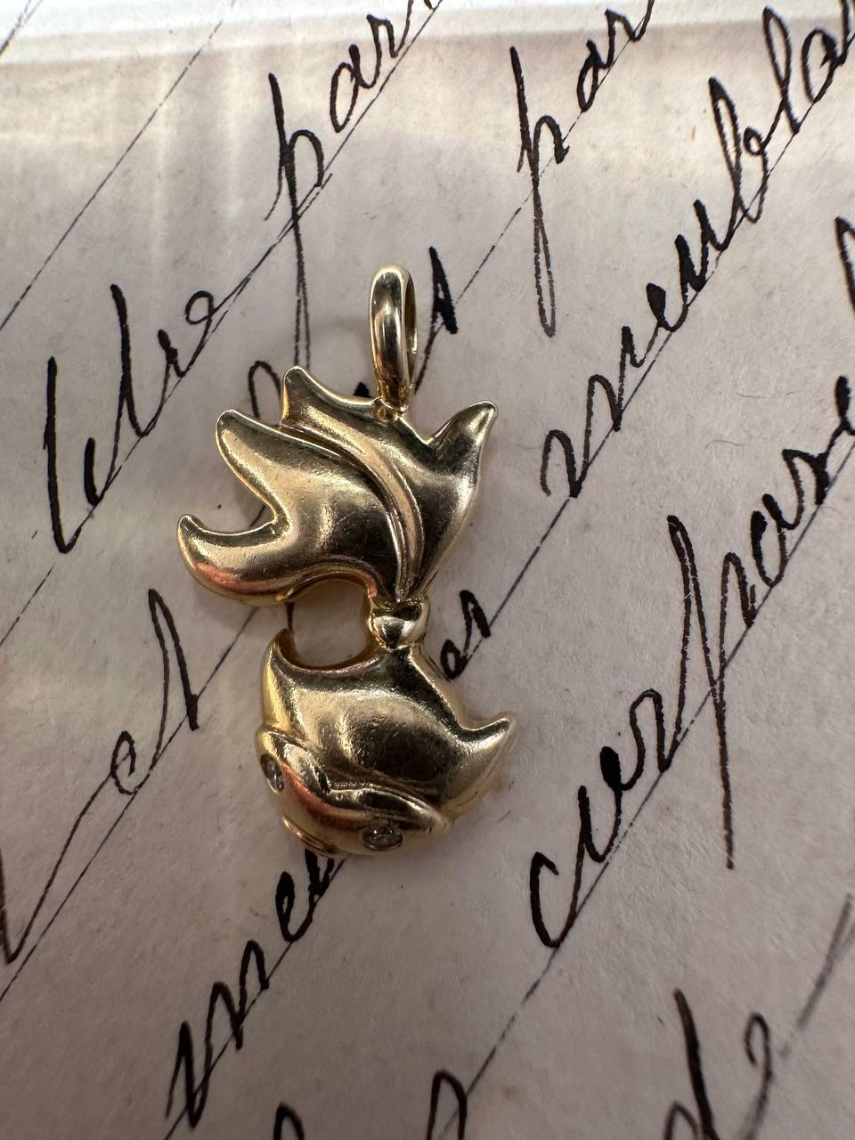 Women's or Men's Vintage Tiffany & Co. Elsa Peretti Fish Pendant 18K Gold Diamonds Signed For Sale