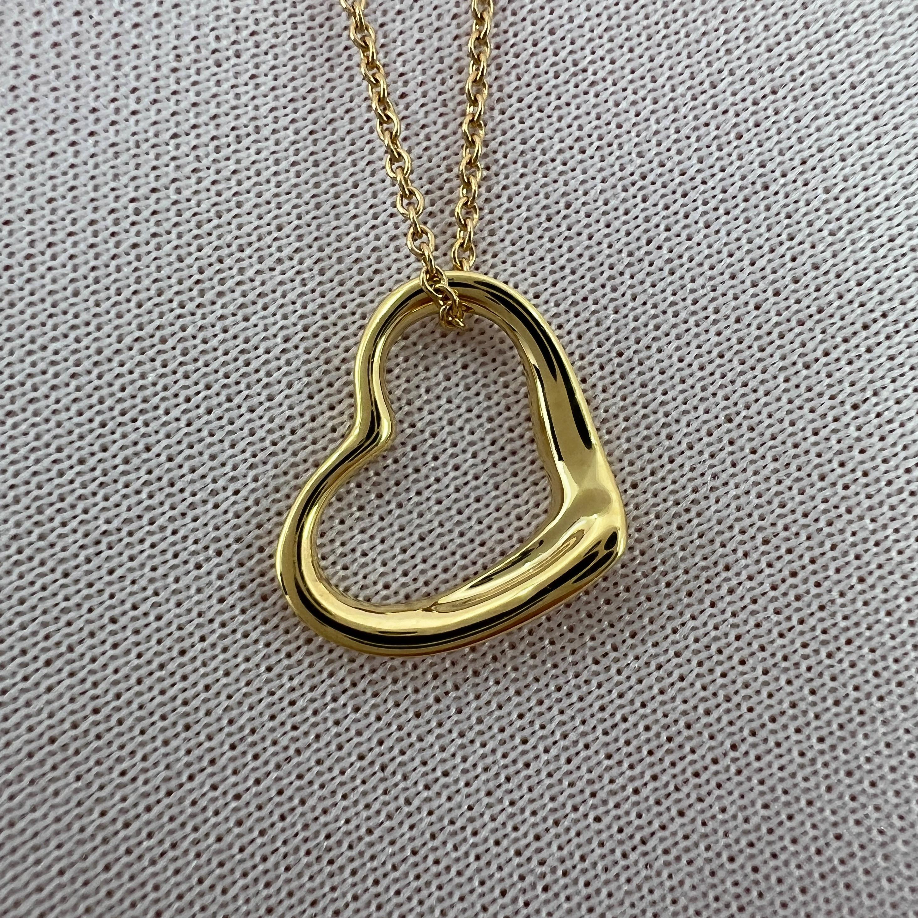 Vintage Tiffany & Co. Elsa Peretti Open Heart 18k Gold Pendant Necklace In Excellent Condition For Sale In Birmingham, GB