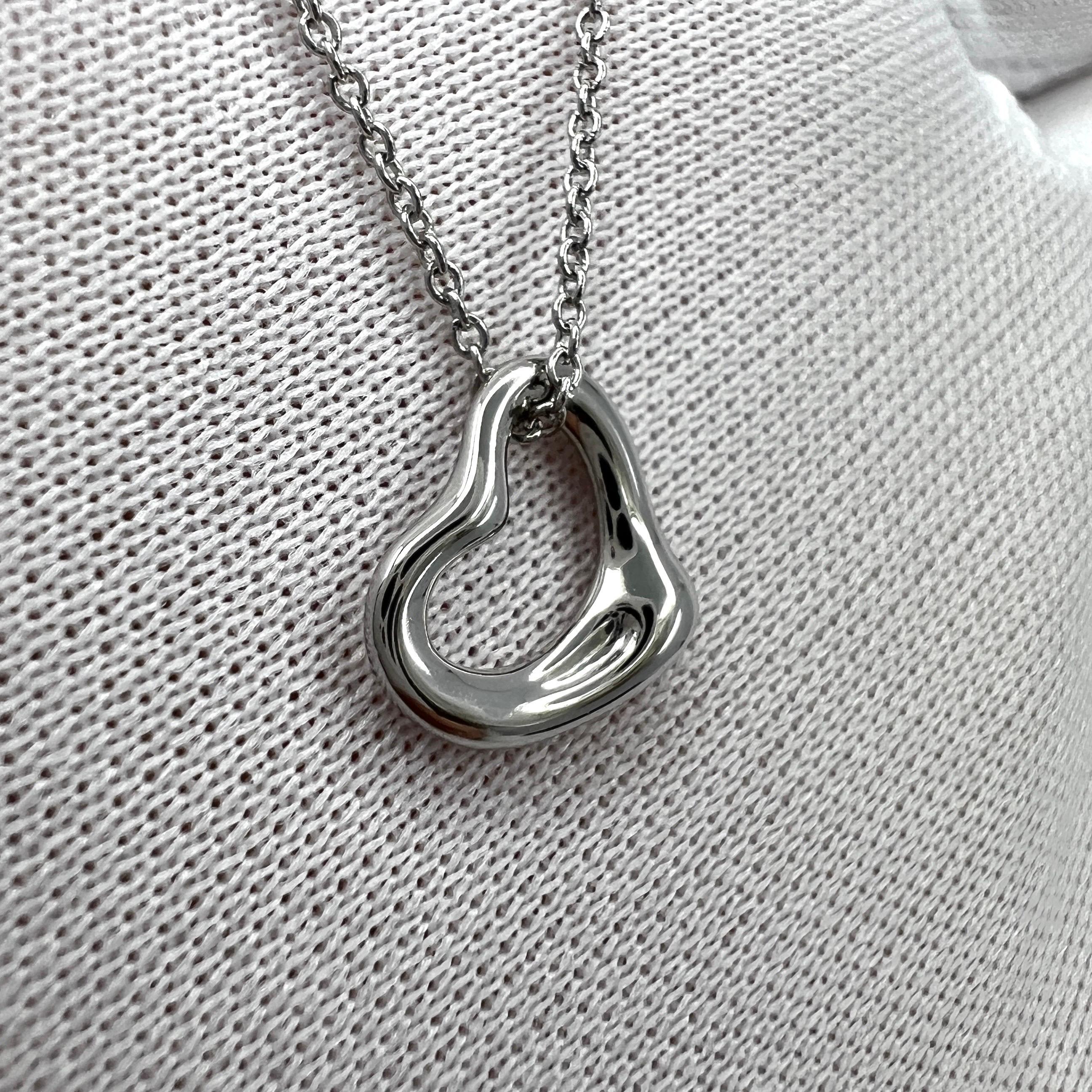 Tiffany & Co. d'epoca. Collana con ciondolo in platino 950 di Elsa Peretti con cuore aperto In condizioni ottime in vendita a Birmingham, GB