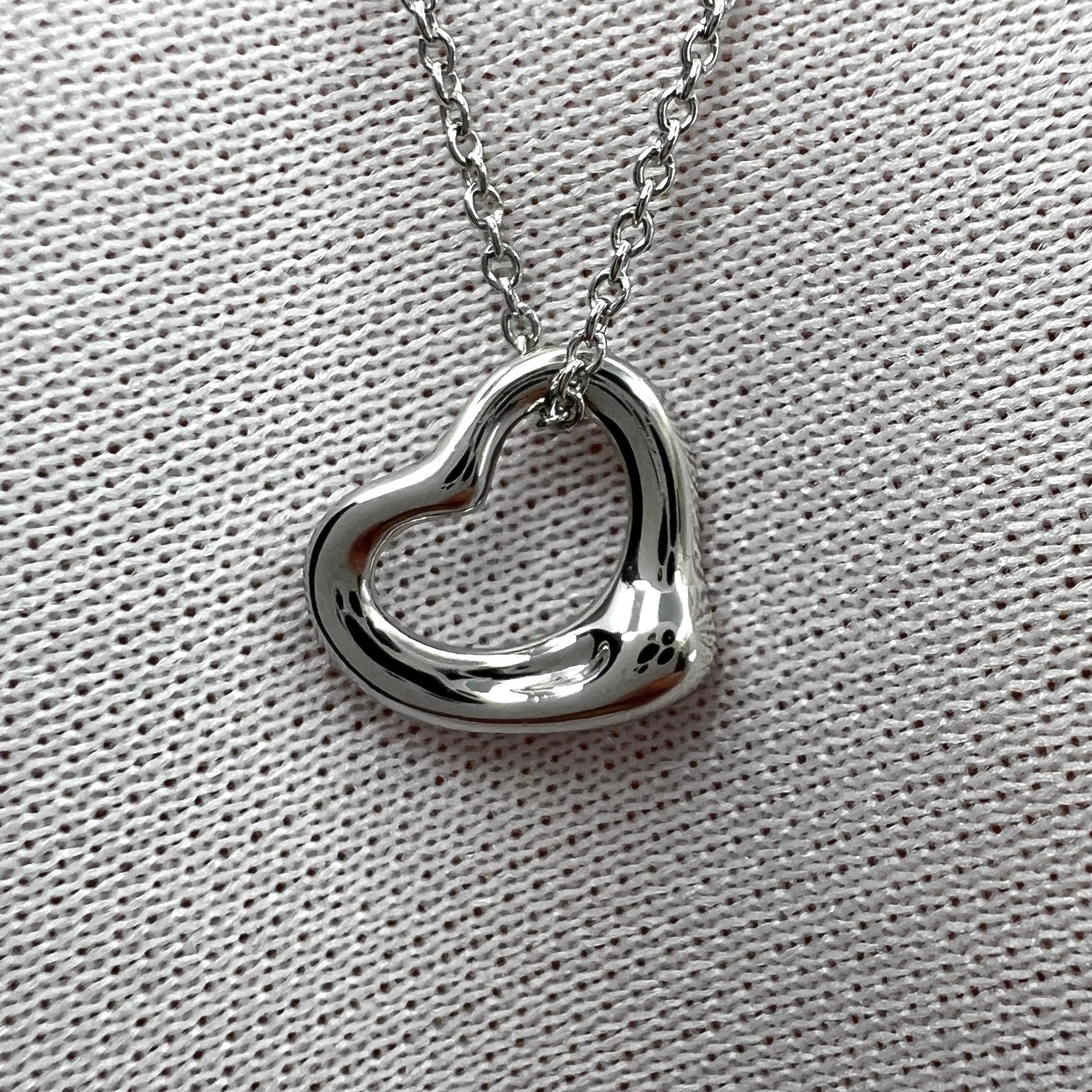 Tiffany & Co. d'epoca. Collana con ciondolo in platino 950 di Elsa Peretti con cuore aperto in vendita 1