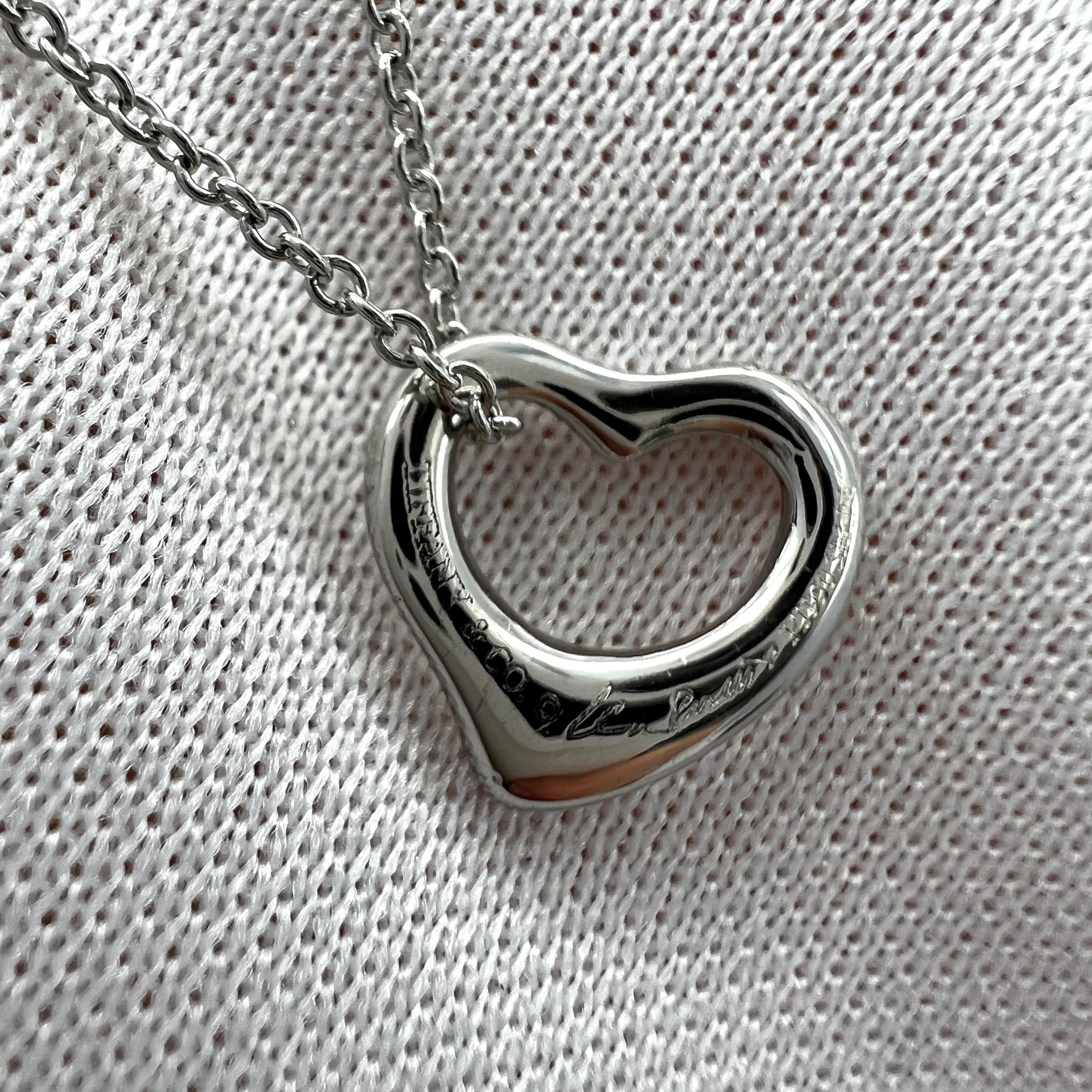 Tiffany & Co. d'epoca. Collana con ciondolo in platino 950 di Elsa Peretti con cuore aperto in vendita 2
