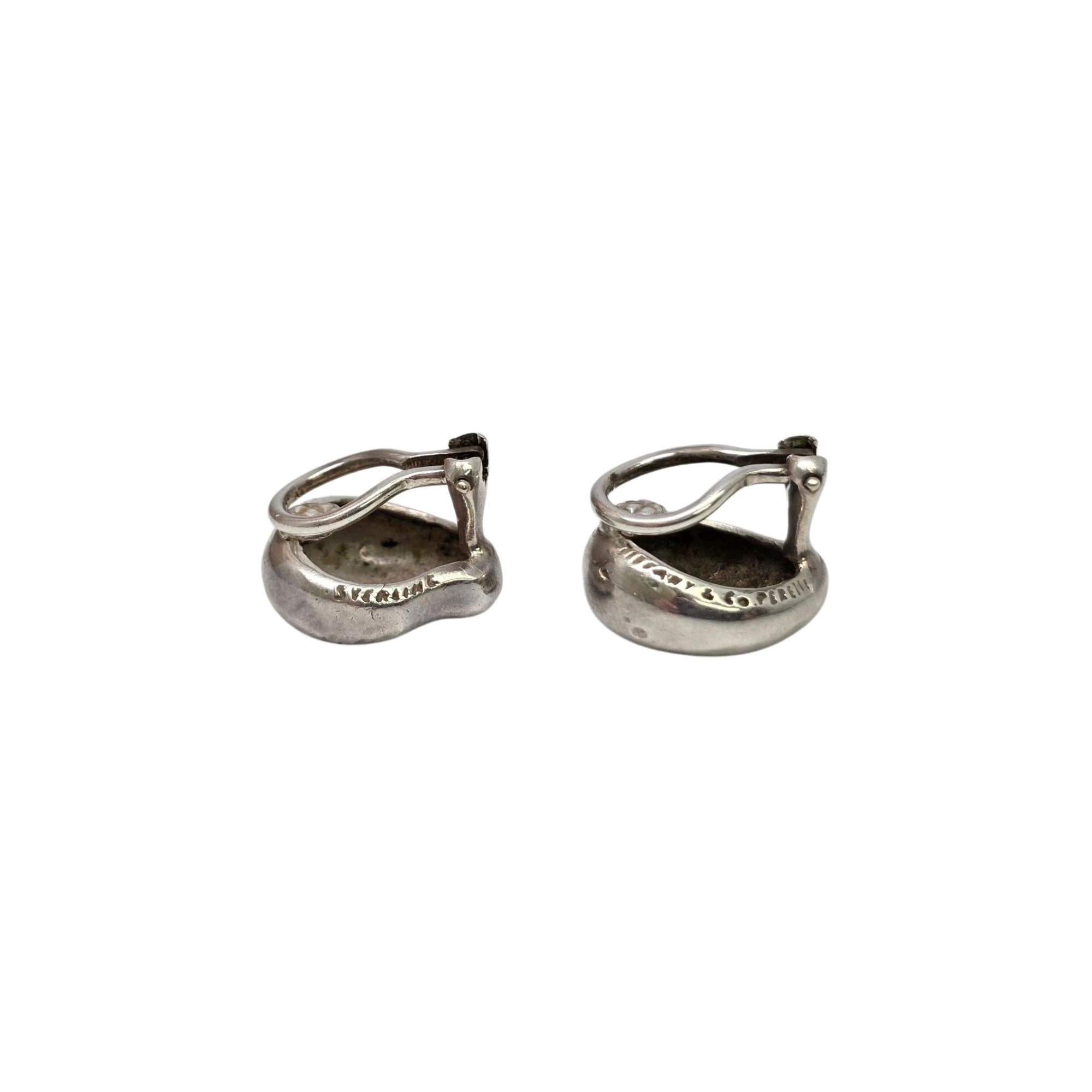 Vintage Tiffany & Co Elsa Peretti Sterling Silver Bean Clip-On Earrings #21789 en Bueno estado para la venta en Washington Depot, CT