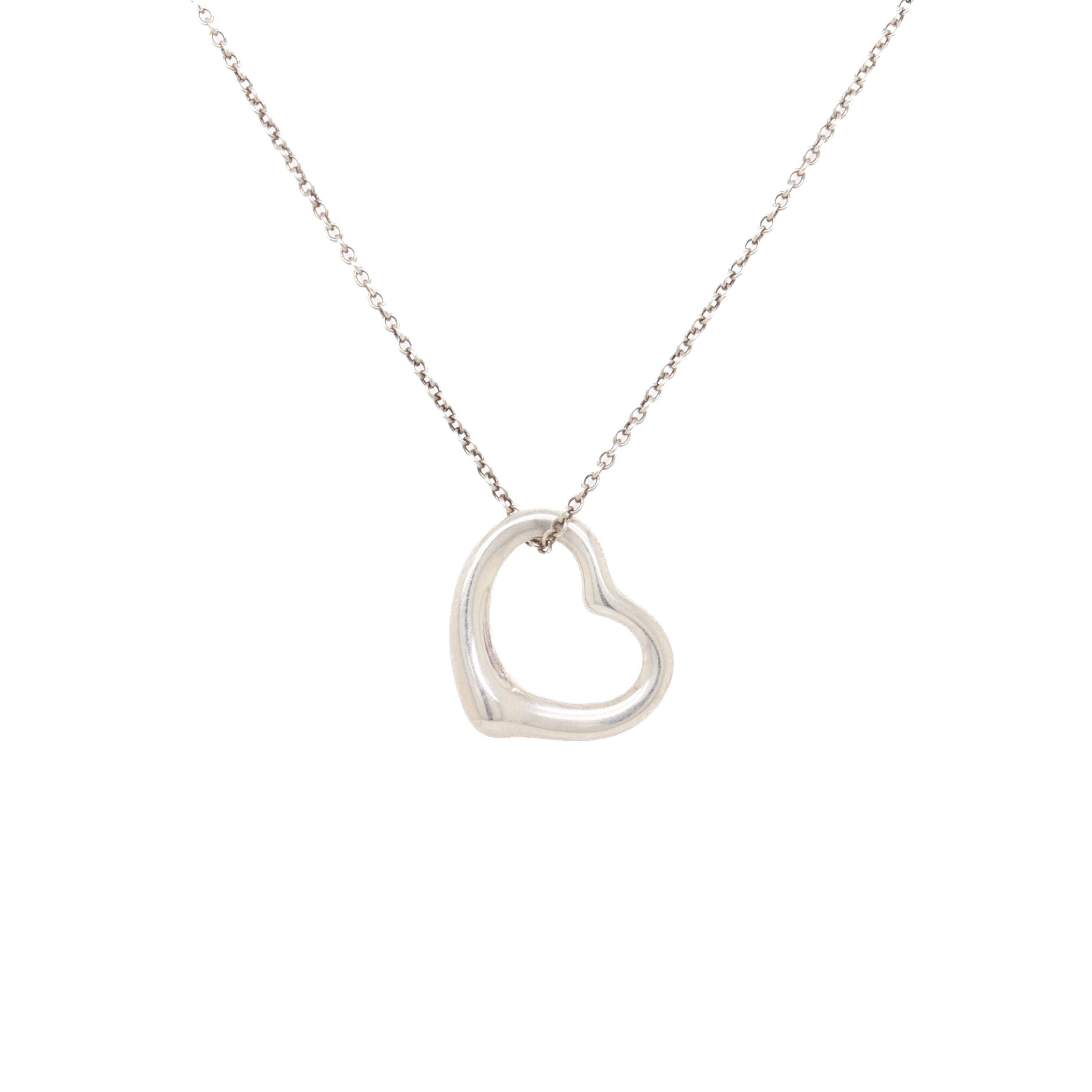 Vintage Tiffany & Co. Elsa Peretti Sterling Silver Open Heart Pendant Necklace For Sale 3