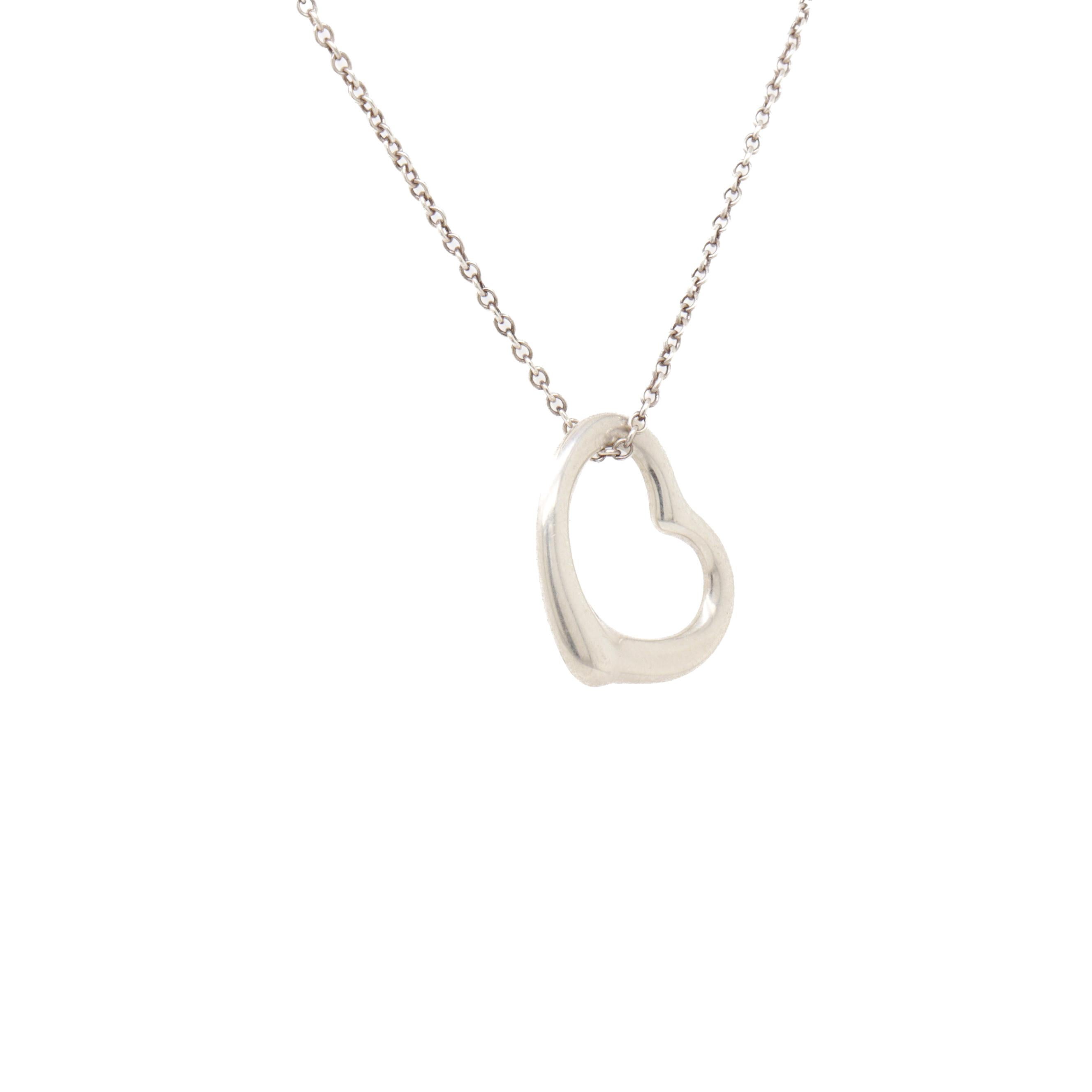 Vintage Tiffany & Co. Elsa Peretti Sterling Silver Open Heart Pendant Necklace For Sale 4