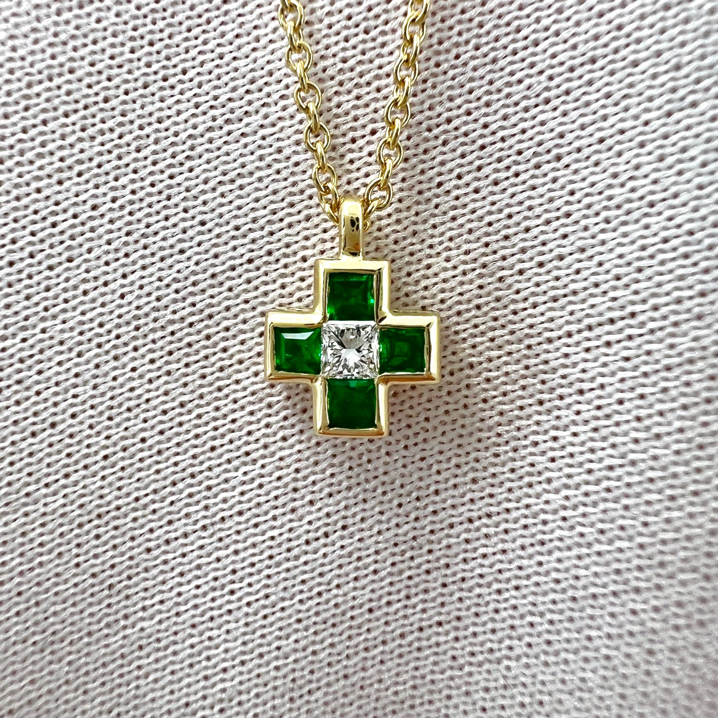 Vintage Tiffany & Co. Emerald And Diamond Cross 18k Yellow Gold Pendant Necklace In Excellent Condition In Birmingham, GB