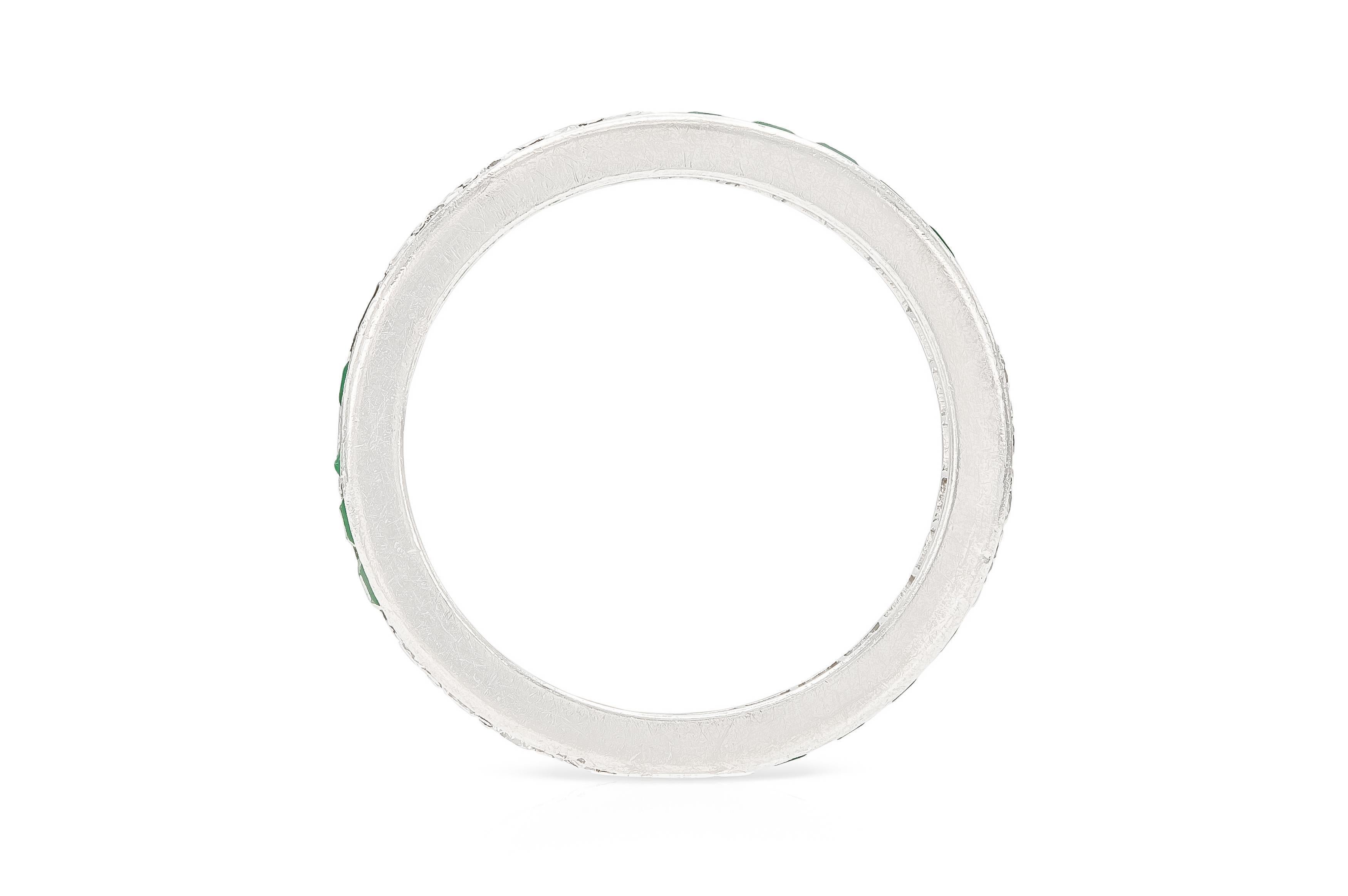 Weinlese Tiffany & Co. Smaragd und Diamant Ehering (Rundschliff) im Angebot
