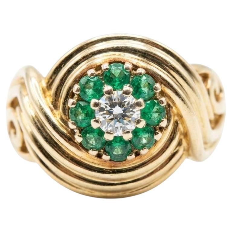 Vintage Tiffany & Co. Emerald Diamond Ring 14K Yellow Gold Cluster Design For Sale