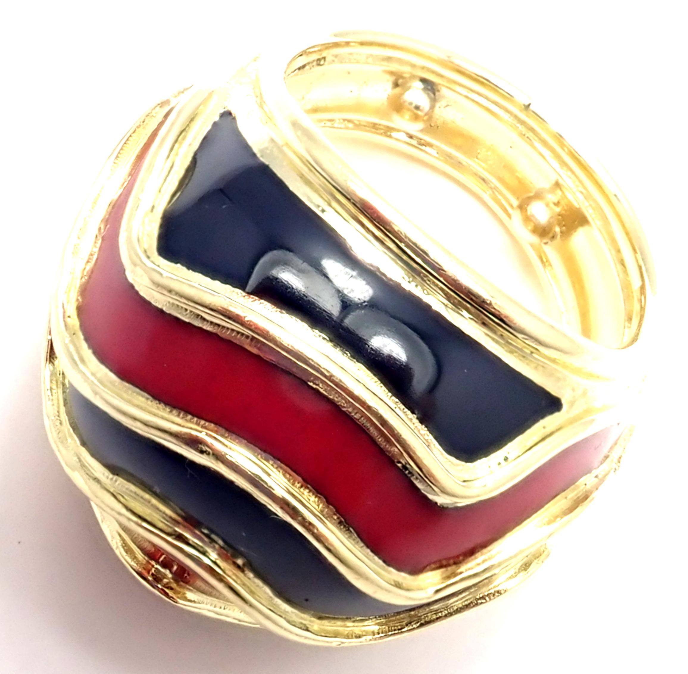 Women's or Men's Vintage Tiffany & Co. Enamel Dome Yellow Gold Ring