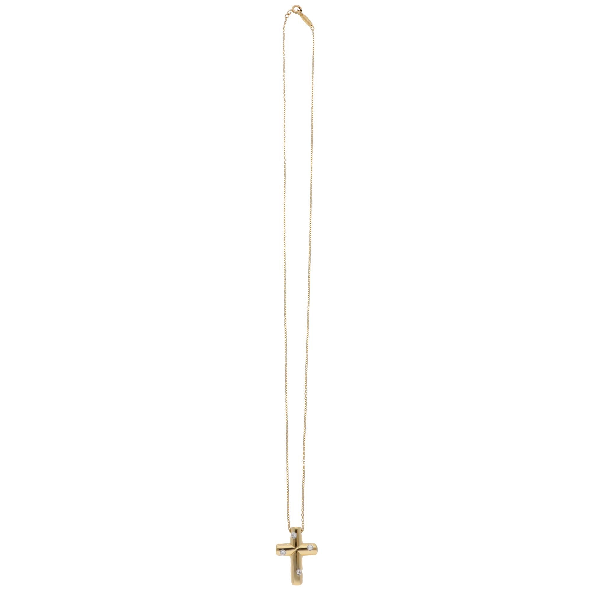 Moderne Vintage Tiffany & Co. Collier pendentif Etoile Cross Diamond en vente