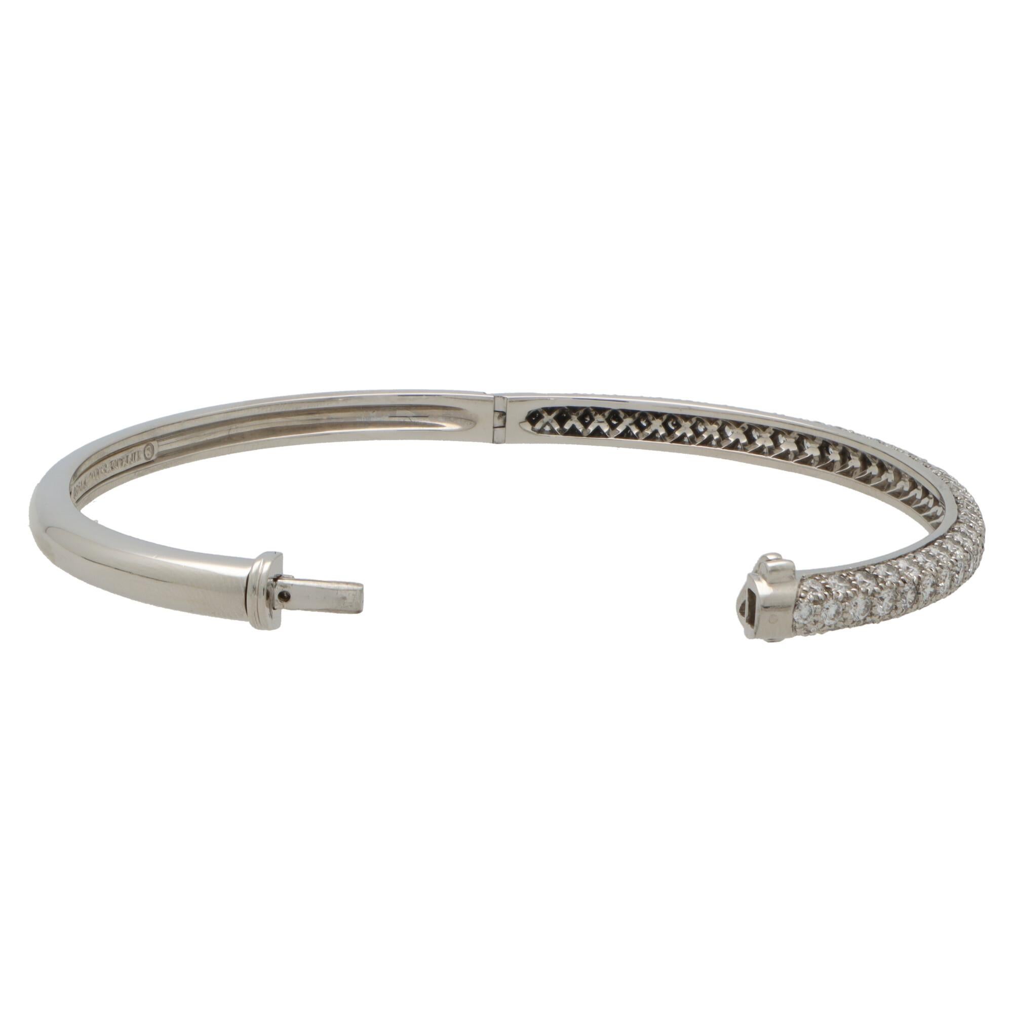 Round Cut Vintage Tiffany & Co. ‘Etoile’ Diamond Hinged Bangle Set in Platinum