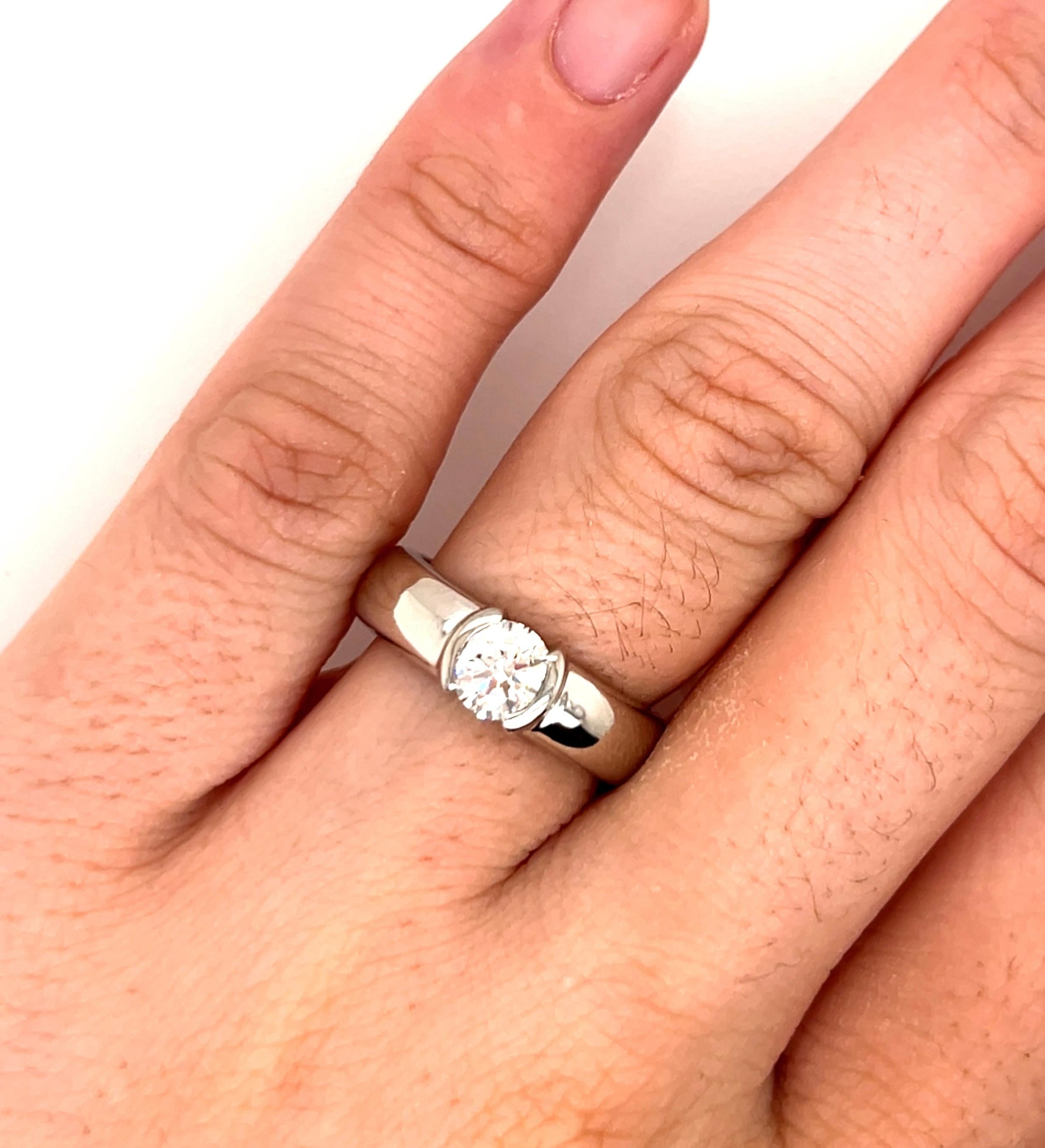 Vintage Tiffany & Co. Etoile Platinum Diamond Half-Bezel Engagement Ring - .61ct in vendita 4