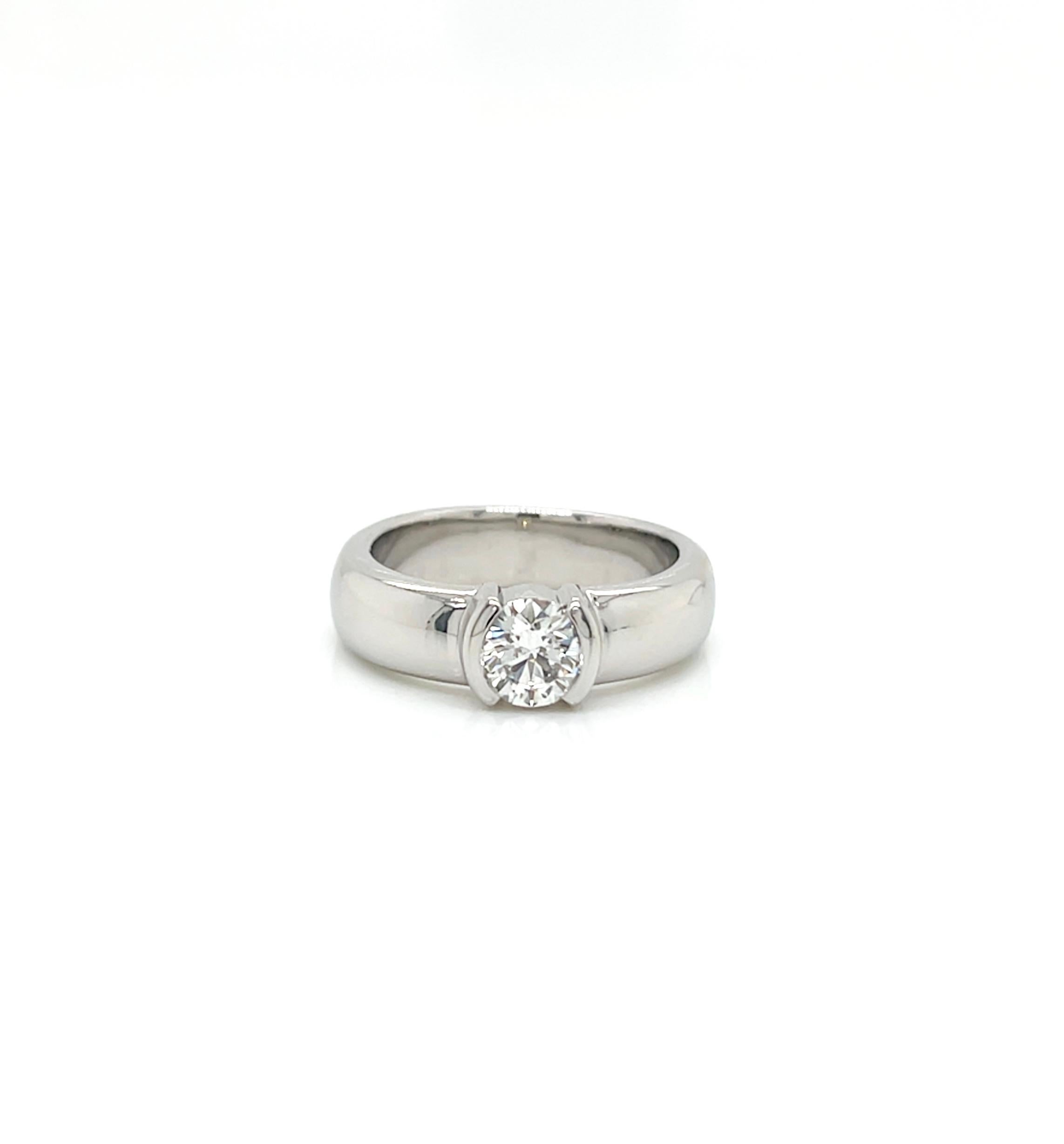 Vintage Tiffany & Co. Etoile Platinum Diamond Half-Bezel Engagement Ring - 0.61ct

Item #: 21785687
Metal: PT950 Platinum
Diamond Weight: 0.61 carats
Ring Size: 5¼ (resizable)
Total Weight: 11.62g

Diamond Specifications
- Carat Weight: 0.61ct
-