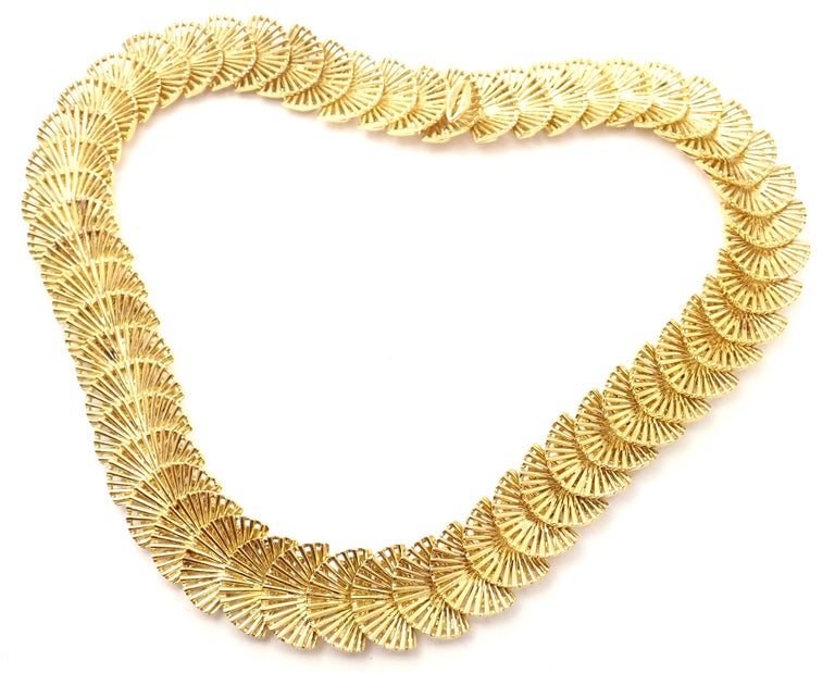 Vintage Tiffany and Co Fan Shell Yellow Gold Link Necklace For Sale at ...