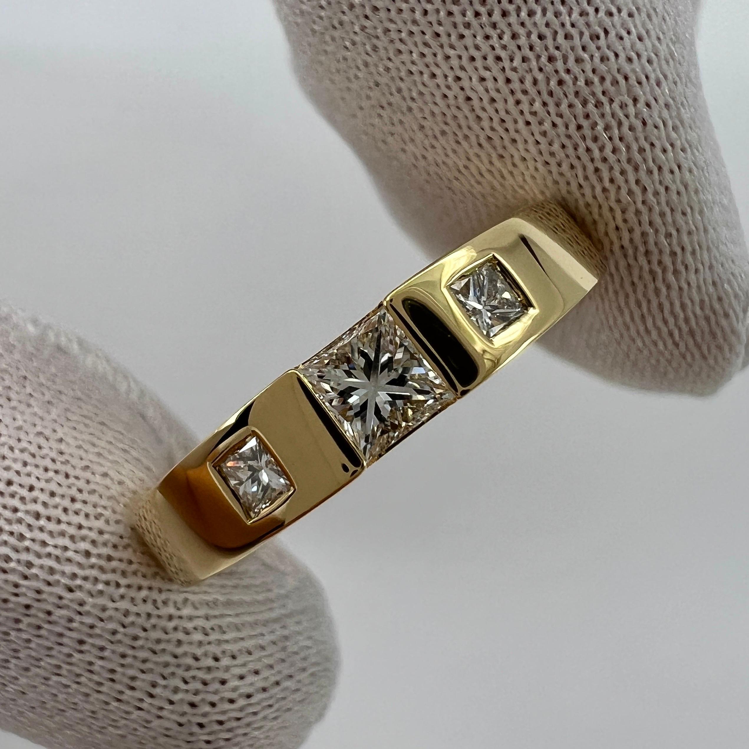 Vintage Tiffany & Co Fine Princess Cut Diamond 18k Yellow Gold Three Stone Ring 1