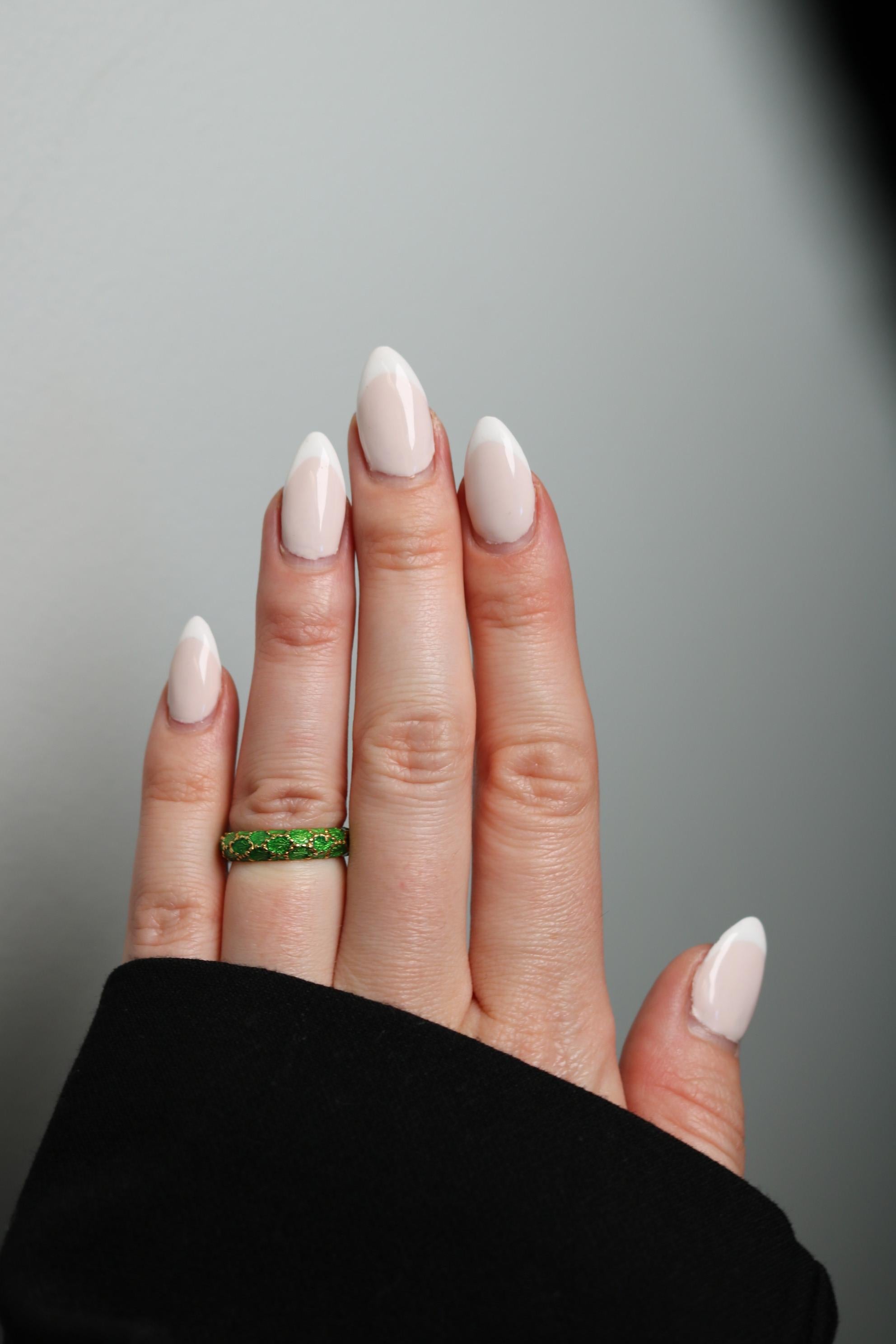Vintage Tiffany & Co. Green Enamel 18k Yellow Gold Band Ring Size 5.25 2