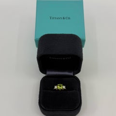 Vintage Tiffany & Co Green Peridot & Diamond 18k Yellow Gold Three Stone Ring