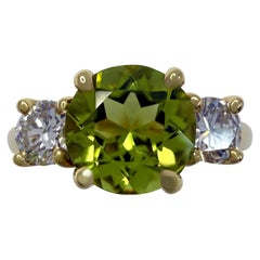 Vintage Tiffany & Co Green Peridot & Diamond 18k Yellow Gold Three Stone Ring