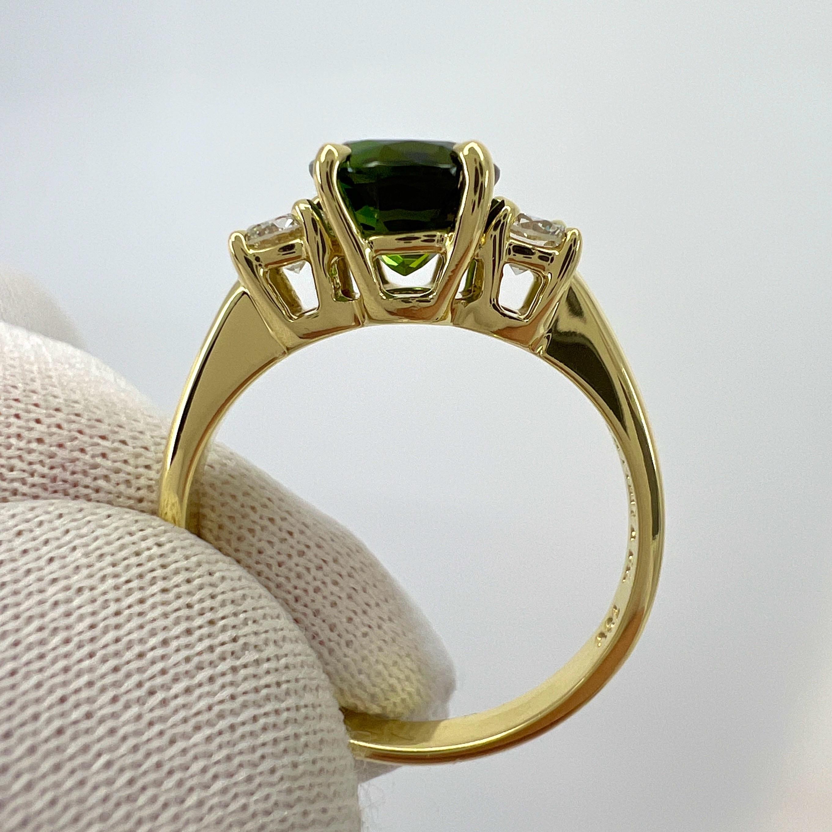 Vintage Tiffany & Co Green Tourmaline Diamond 18k Yellow Gold Three Stone Ring For Sale 1
