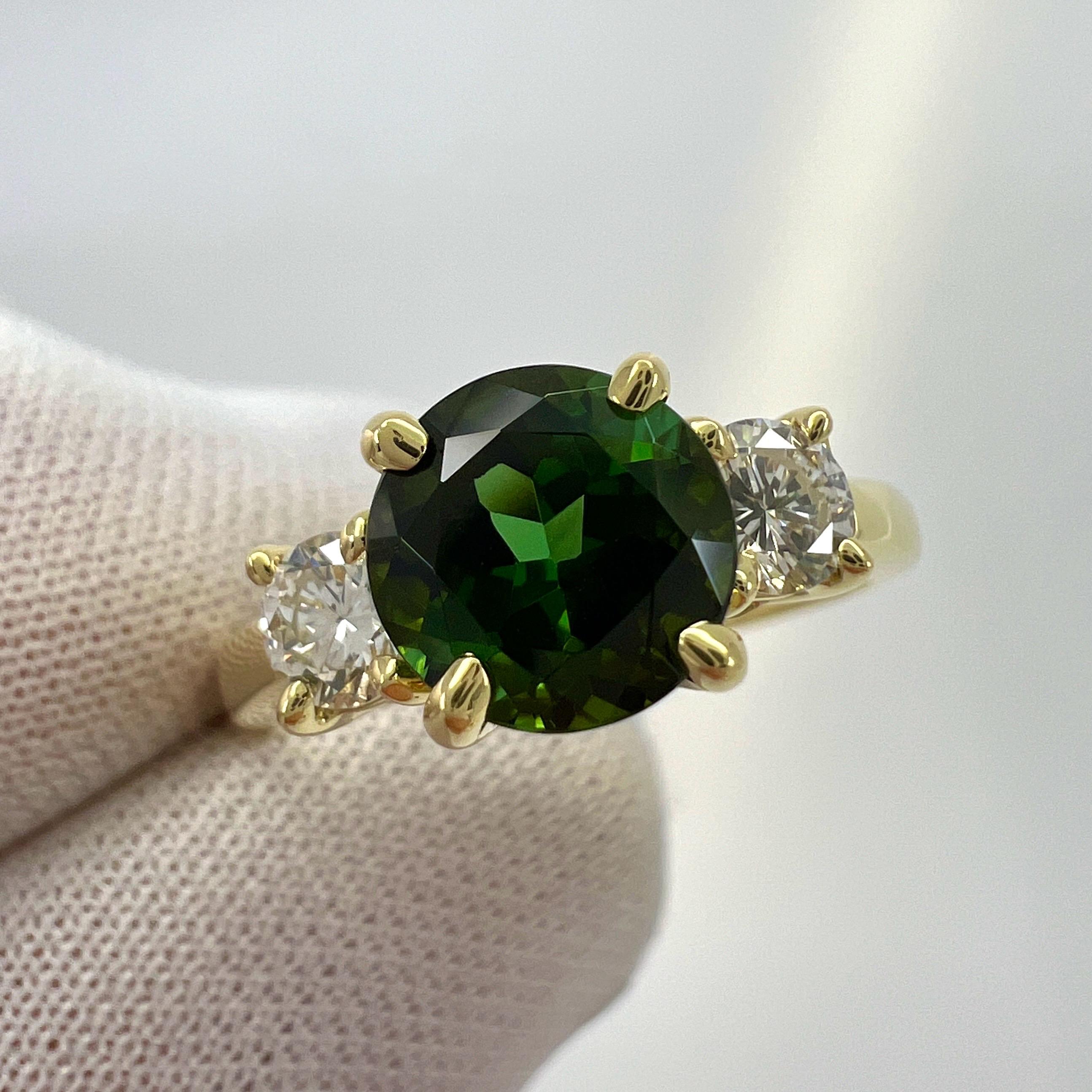 Vintage Tiffany & Co Green Tourmaline Diamond 18k Yellow Gold Three Stone Ring For Sale 2