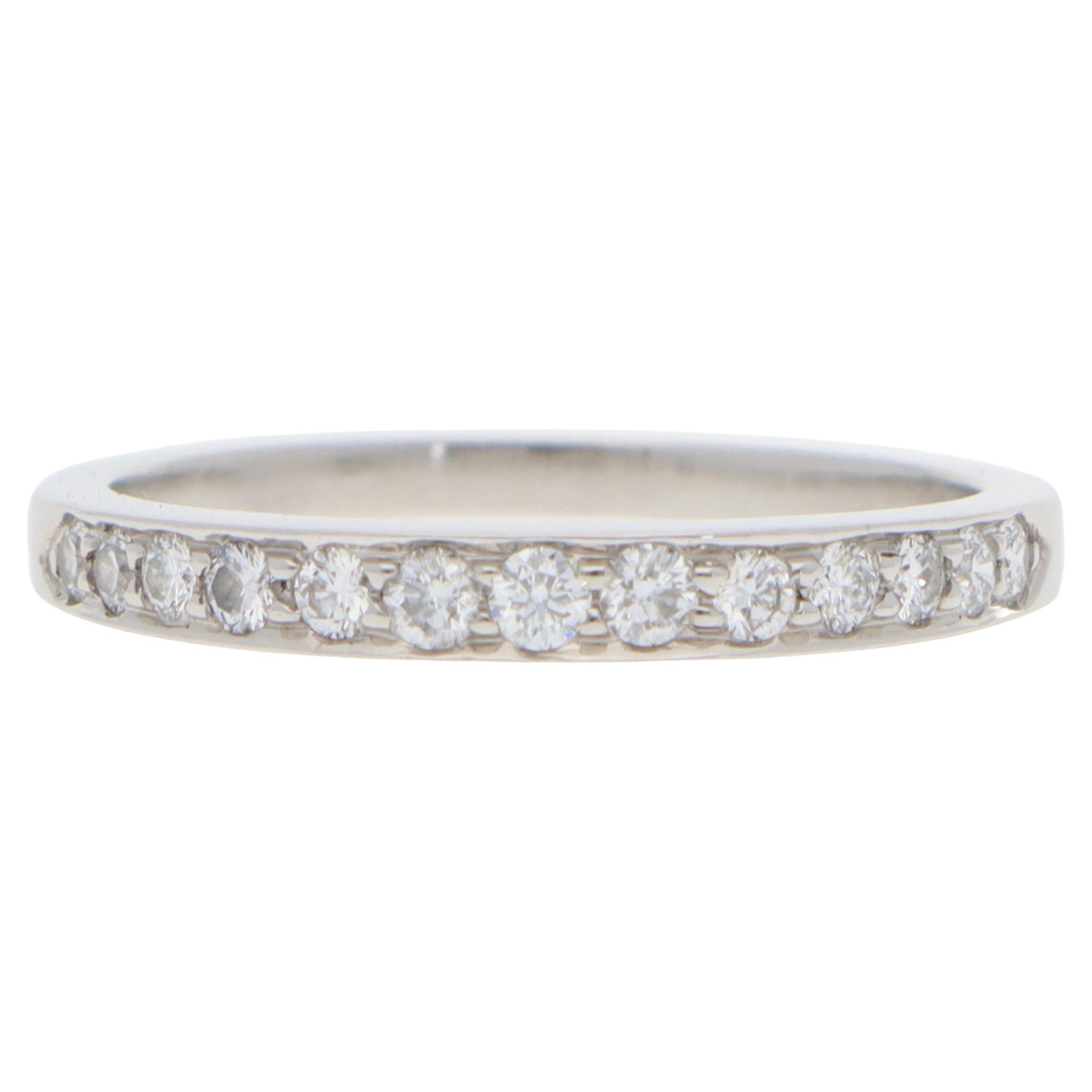 Weinlese Tiffany & Co. Halb-Eternity-Diamantring aus Platin