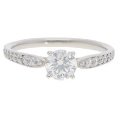 Tiffany & Co. d'epoca. Anello Harmony con diamante da 0.66 carati in platino