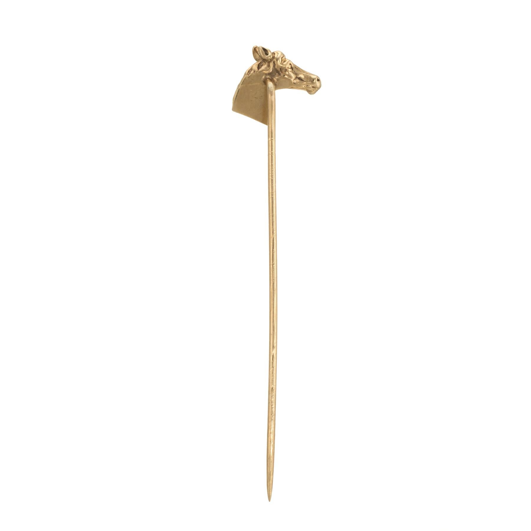 Finely detailed vintage Tiffany & Co stick pin, crafted in 14 karat yellow gold. 

The horse head is realistically detailed with sleek muscle form and definition to the facial features.

The stick pin is in very good condition.