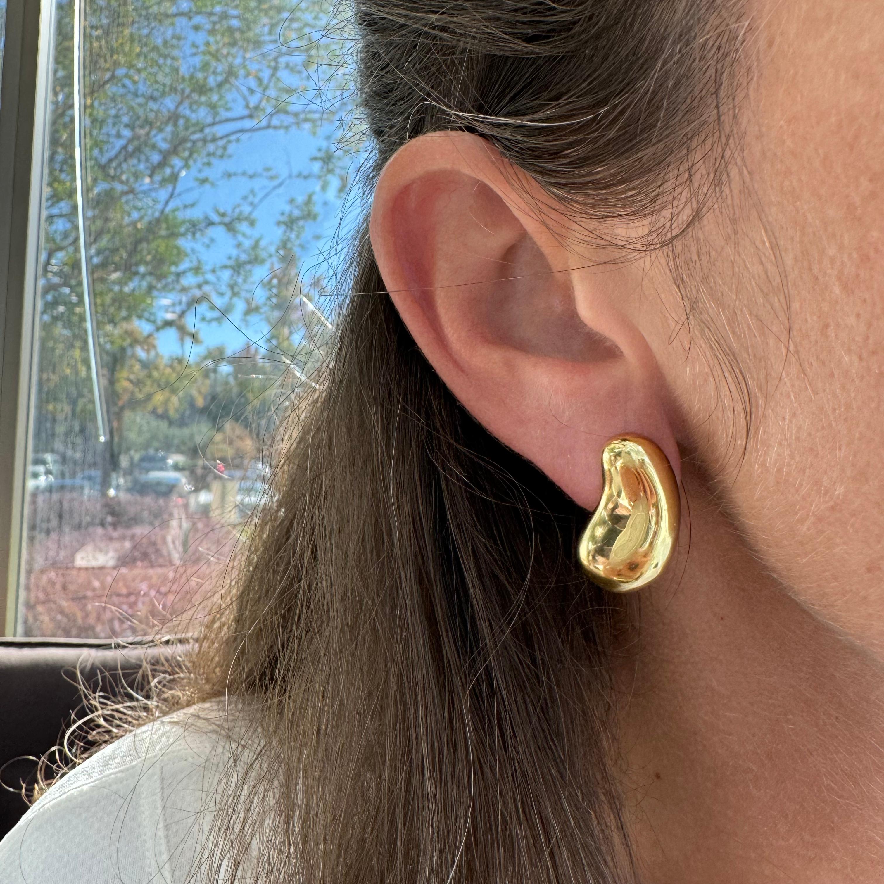 Tiffany & Co. d'epoca. Orecchini a clip Elsa Peretti in oro giallo 18 carati da donna in vendita 3
