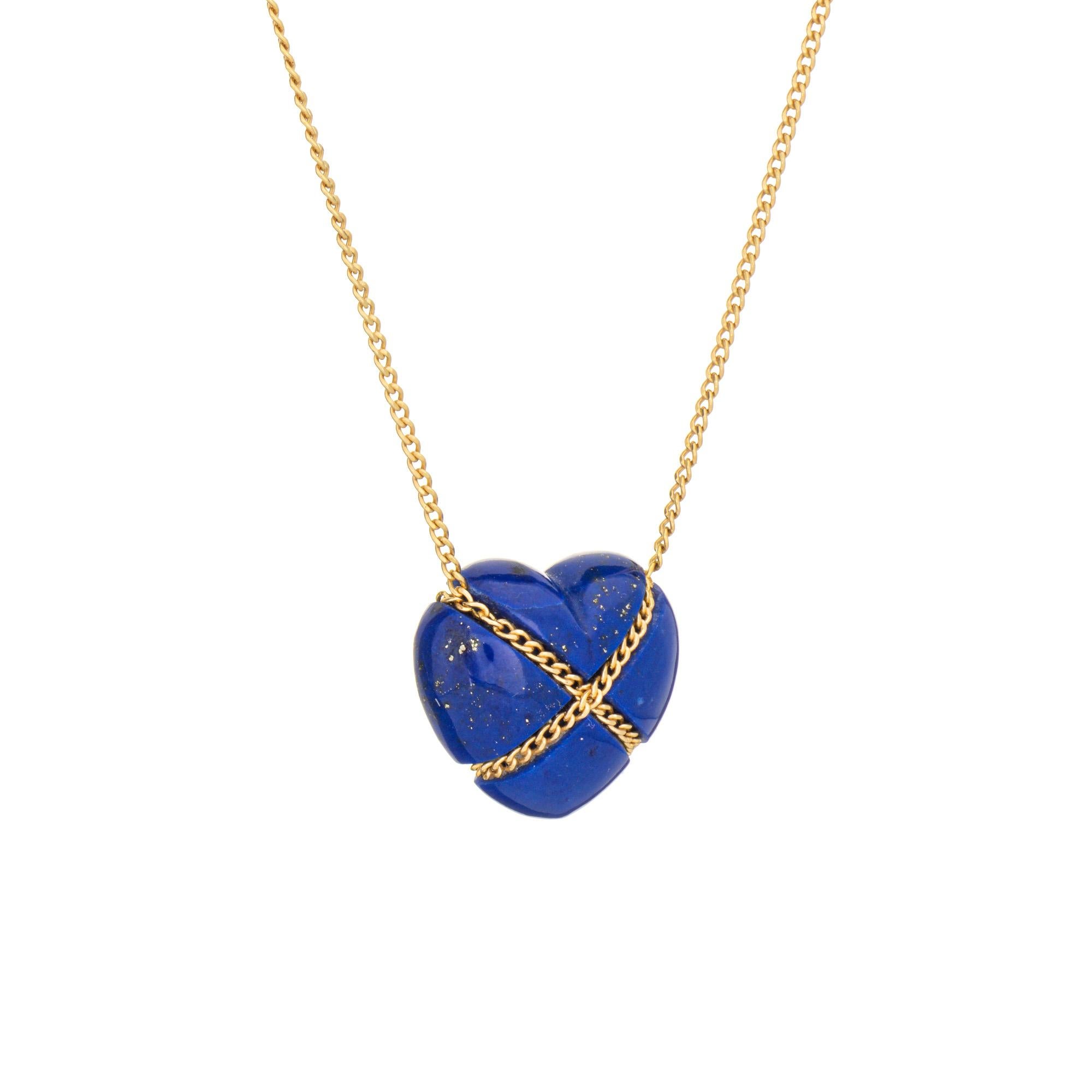 Moderno Vintage Tiffany & Co. Collana di Lapislazzuli Cross My Heart in oro giallo 18k anni '90 in vendita