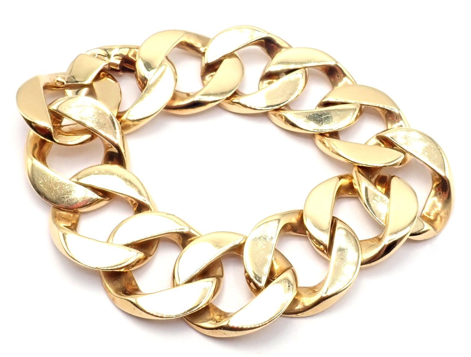 Vintage Tiffany & Co. Large Heavy Curb Link Yellow Gold Bracelet In Excellent Condition In Holland, PA