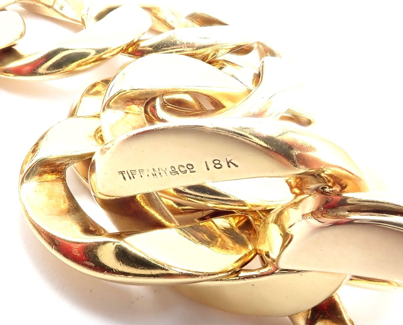 Women's or Men's Vintage Tiffany & Co. Large Heavy Curb Link Yellow Gold Bracelet