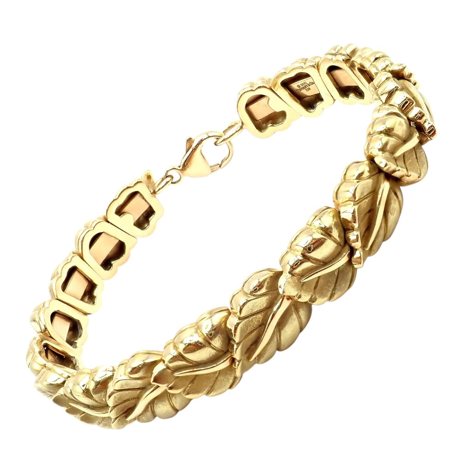 Women's or Men's Vintage Tiffany & Co Leaf Link Yellow Gold Bangle Bracelet For Sale