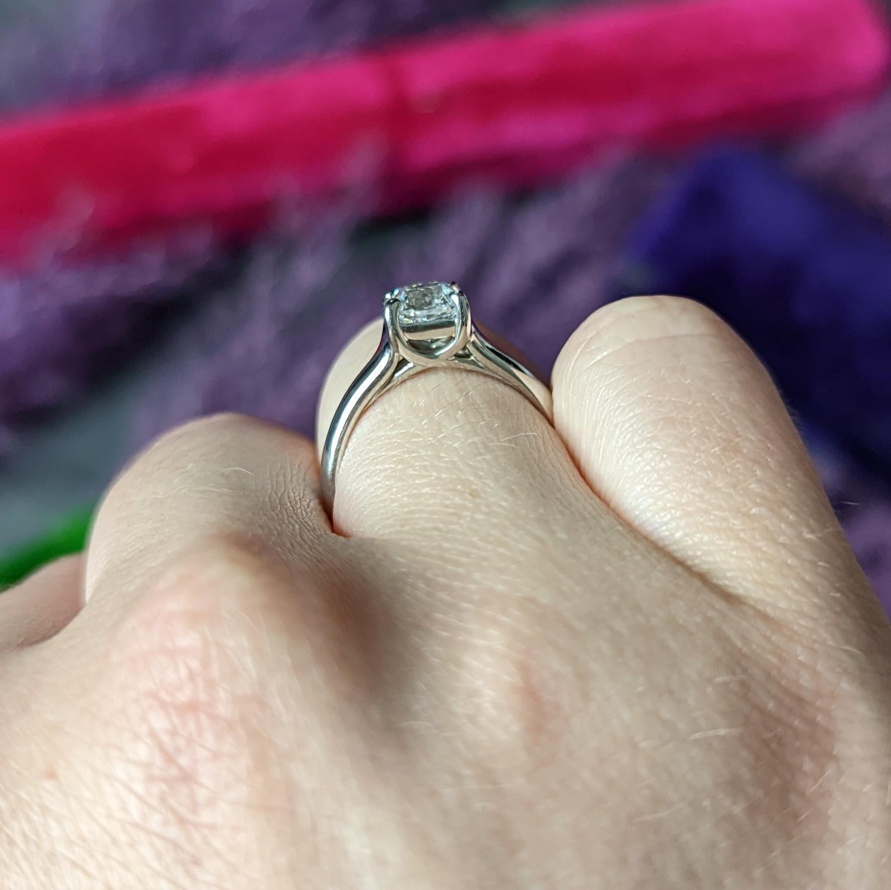 Vintage Tiffany & Co. Lucida 1.12 Carats Diamond Platinum Engagement Ring For Sale 6