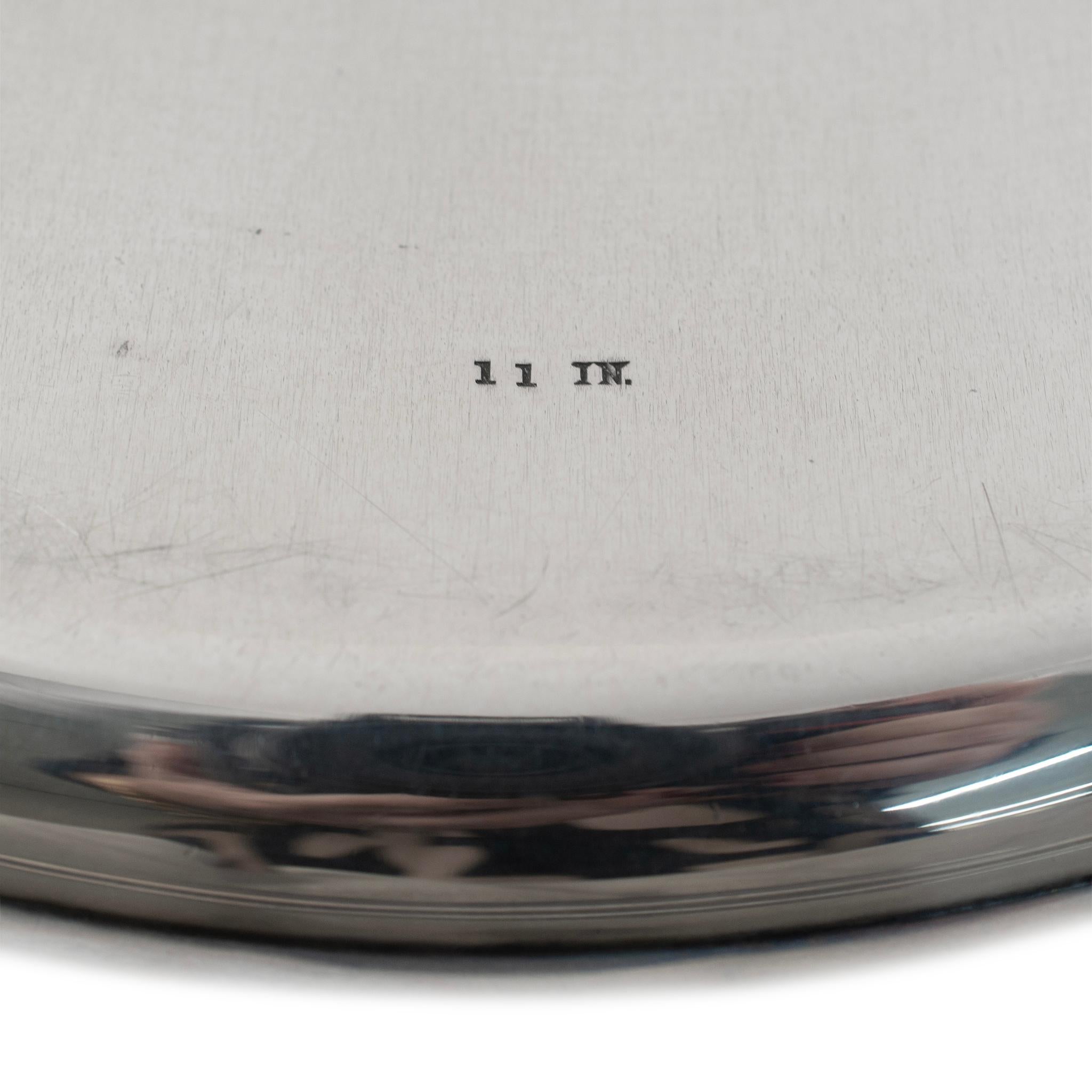 Vintage Tiffany & Co. Plato Plano de Plata de Ley 925 de los Fabricantes en Excelente Estado en Houston, TX