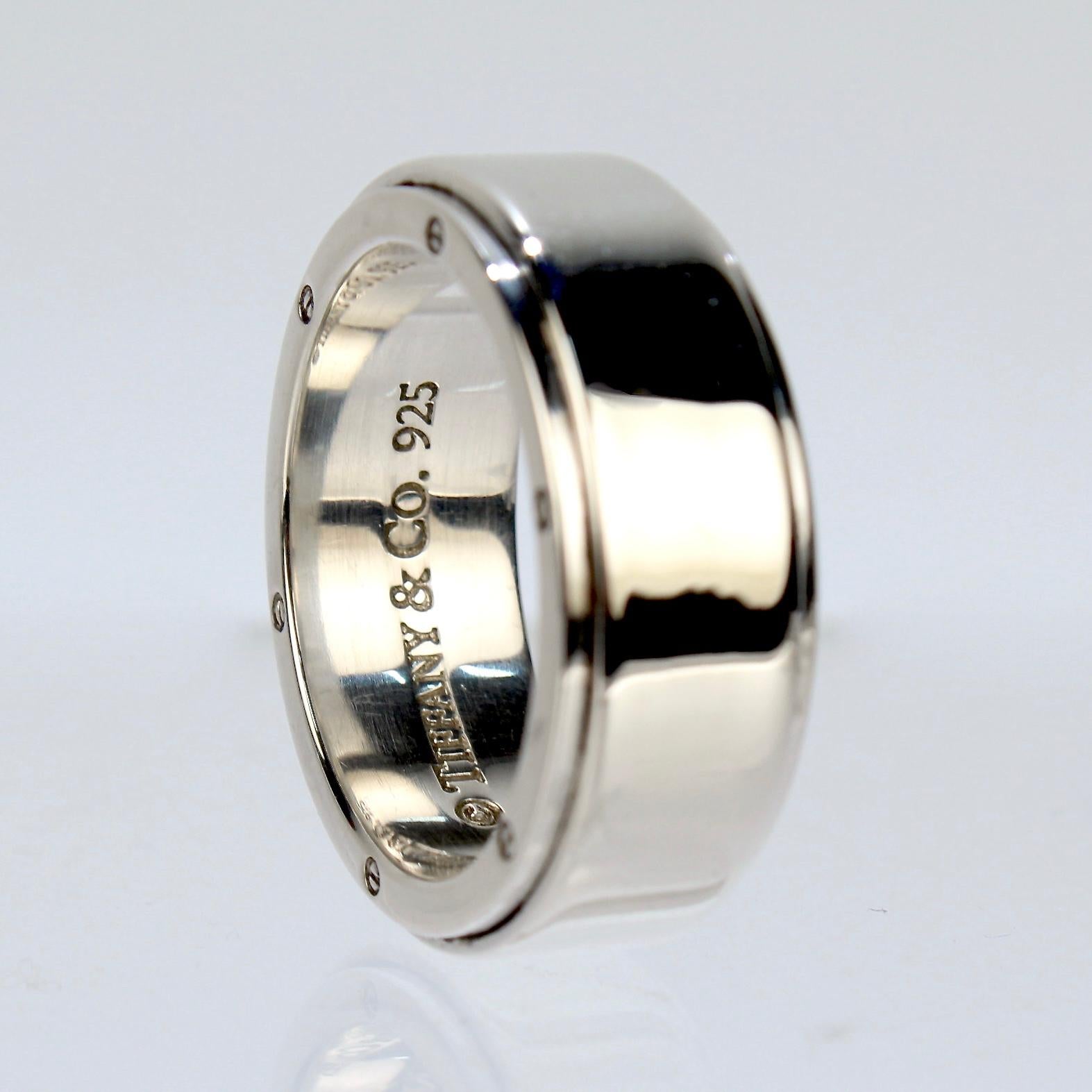 Vintage Tiffany & Co. Metropolis Sterling Silver Men's Band Ring In Good Condition In Philadelphia, PA