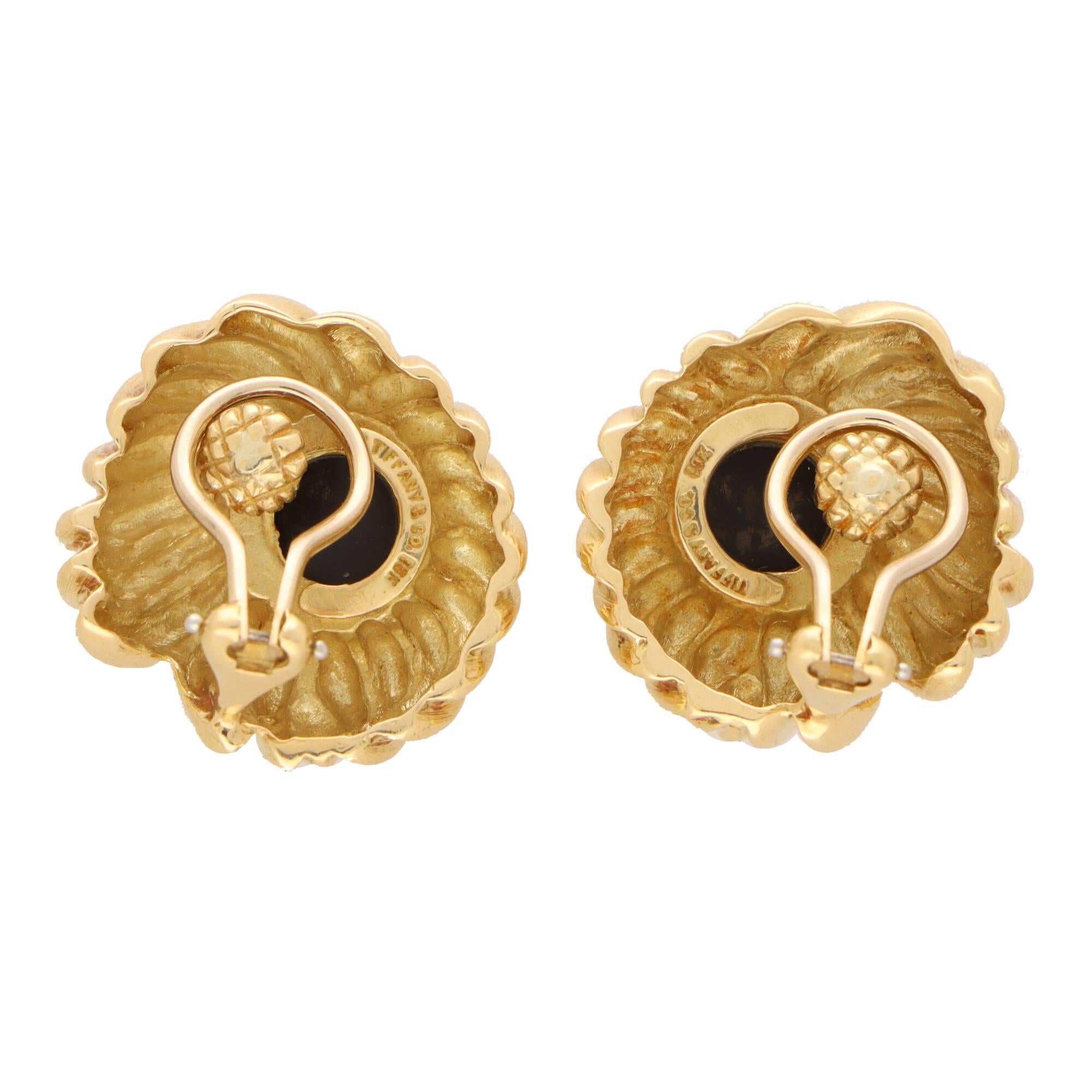 Retro  Vintage Tiffany & Co. Onyx Flower Earrings Set in 18k Yellow Gold For Sale