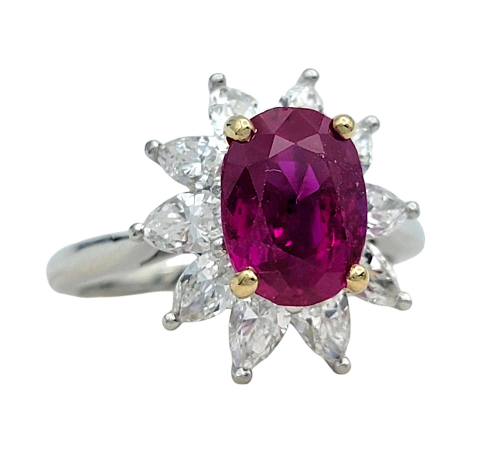 Vintage Tiffany & Co. Anillo Halo de Rubí Corte Oval y Diamante Pera en Platino Contemporáneo en venta