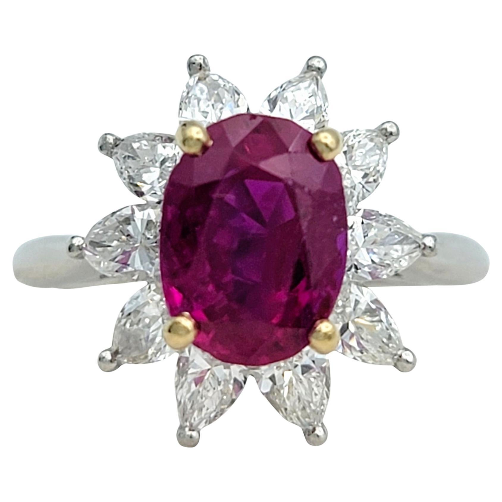 De las mujeres Vintage Tiffany & Co. Anillo Halo de Rubí Corte Oval y Diamante Pera en Platino en venta
