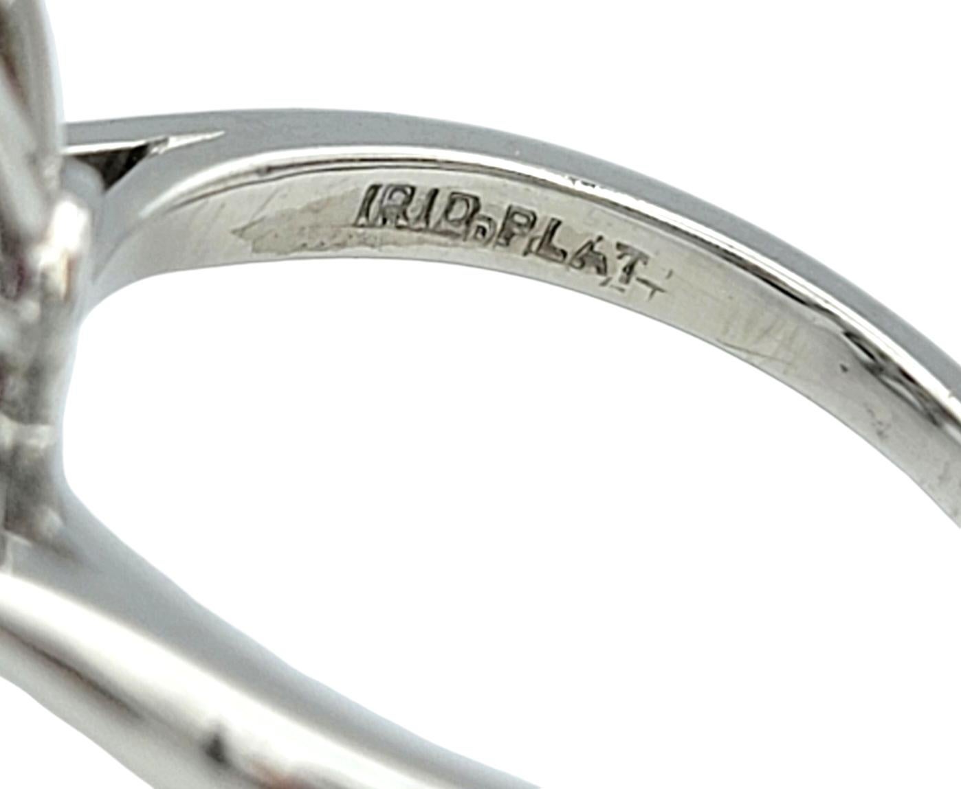 Vintage Tiffany & Co. Anillo Halo de Rubí Corte Oval y Diamante Pera en Platino en venta 3