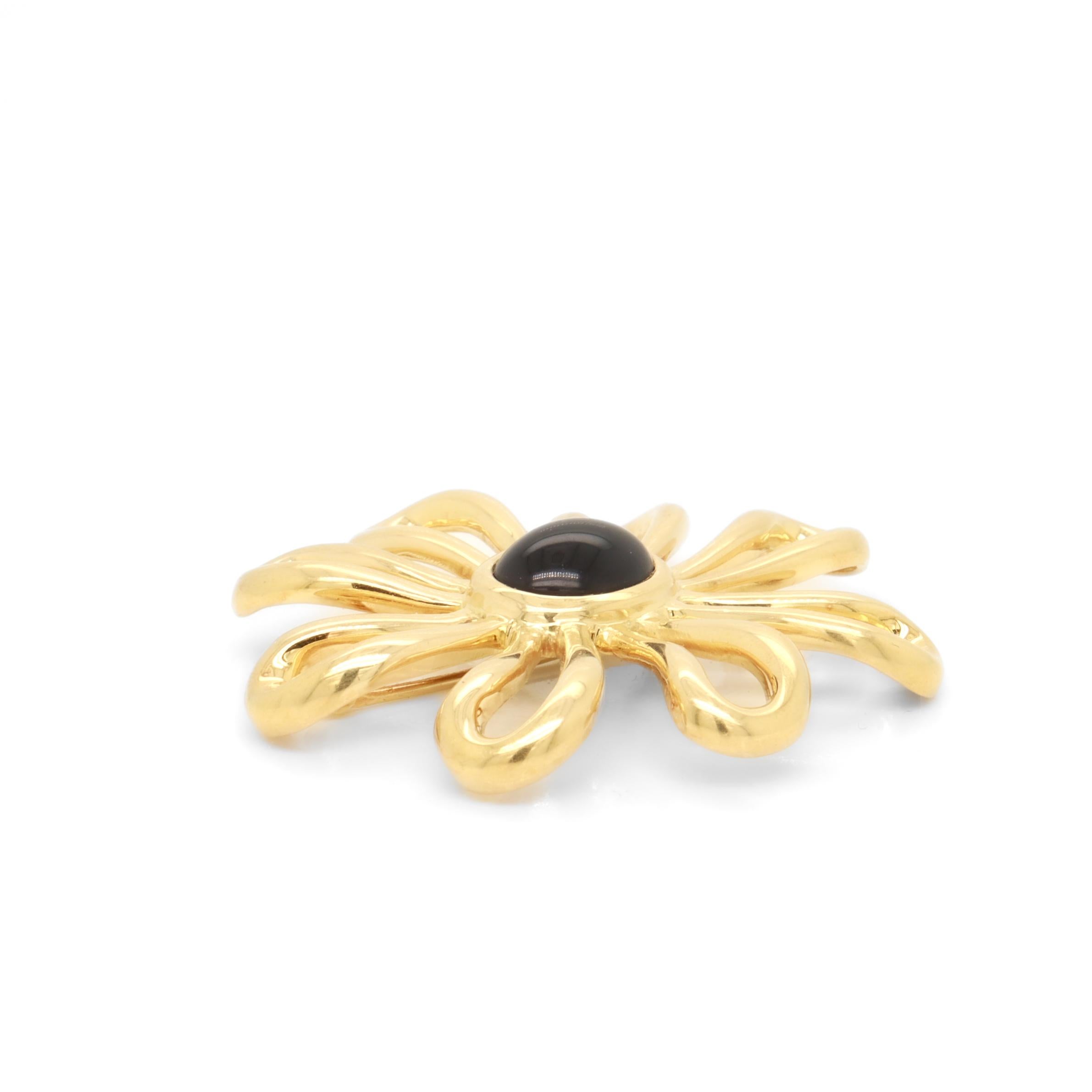 Women's or Men's Vintage Tiffany & Co. Paloma Picasso 18K Gold & Onyx Daisy or Flower Brooch