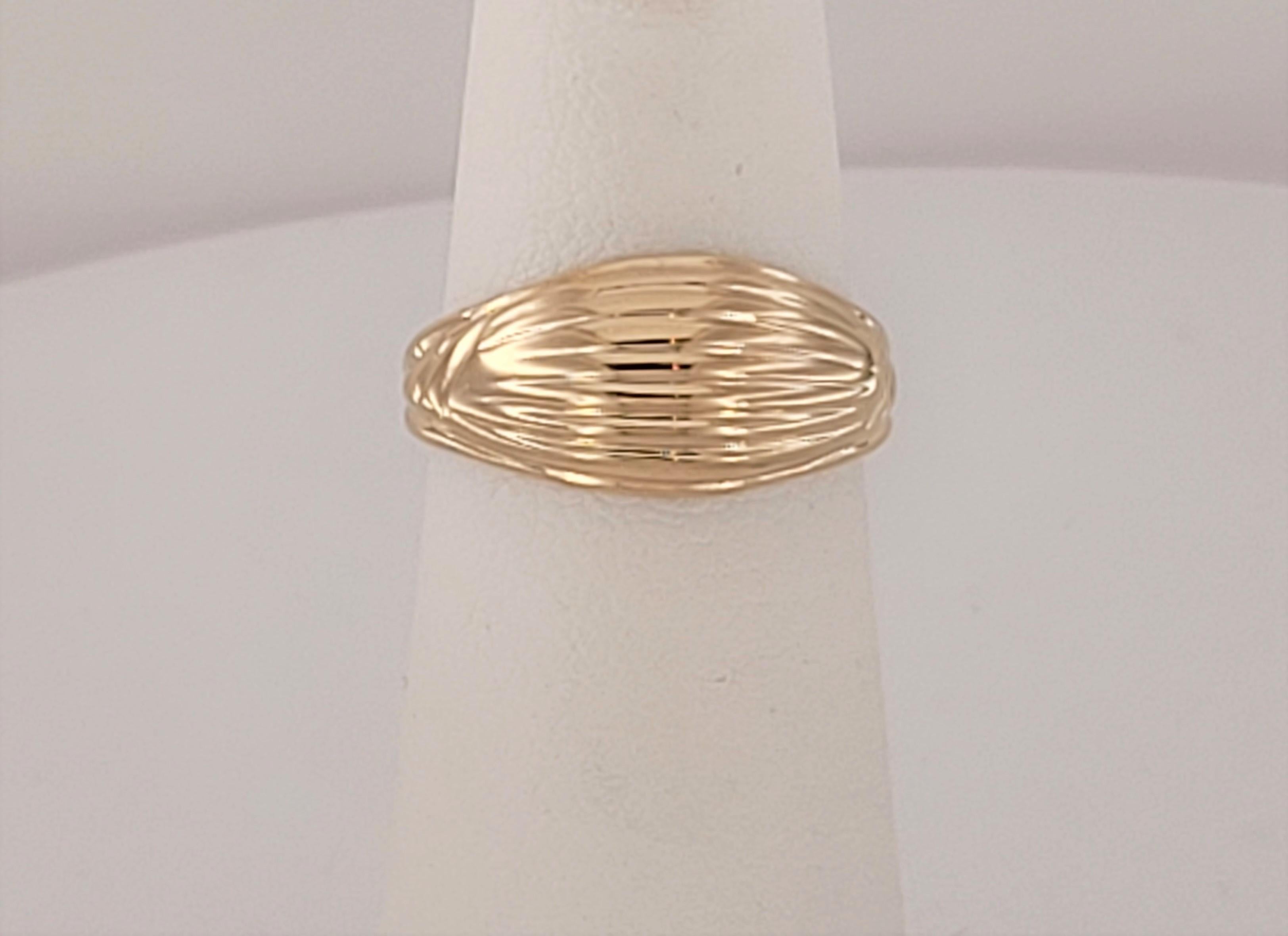 Brand  Tiffany & Co
14K yellow Gold
Ring Size 3.5
Ring Color Yellow
Ring Type Vintage 
Ring Weight 3gr
Ring is between 40-50 years old.