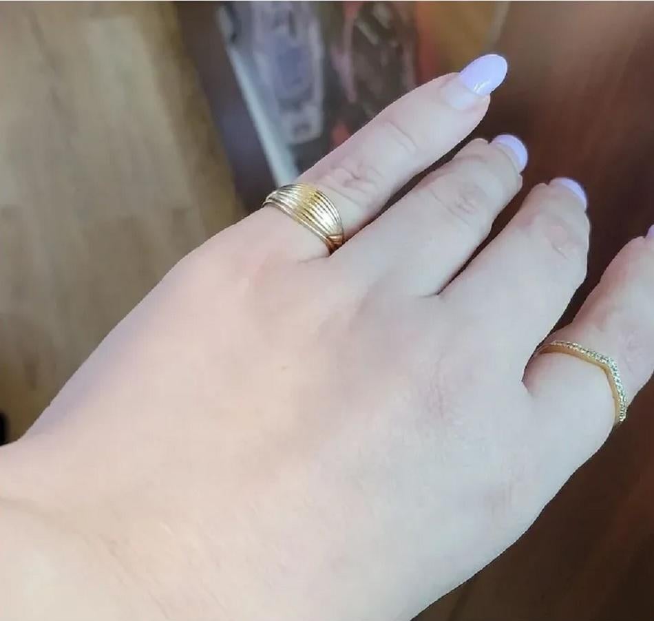 Women's Vintage Tiffany & Co Pinky Ring in 14K Yellow Gold. For Sale