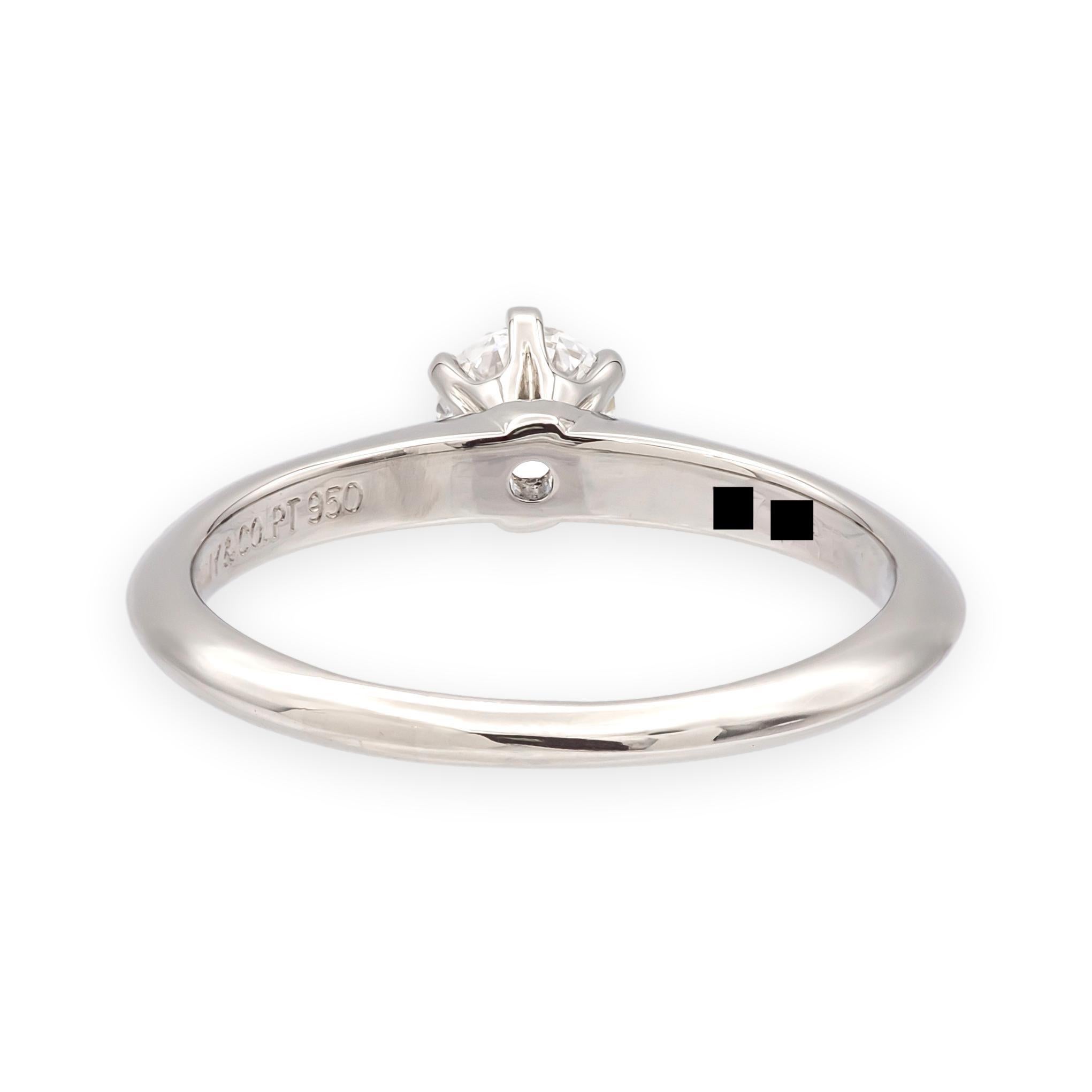 Weinlese Tiffany & Co. Platin .27 ct E VVS1 Diamant Solitär Verlobungsring (Brillantschliff) im Angebot