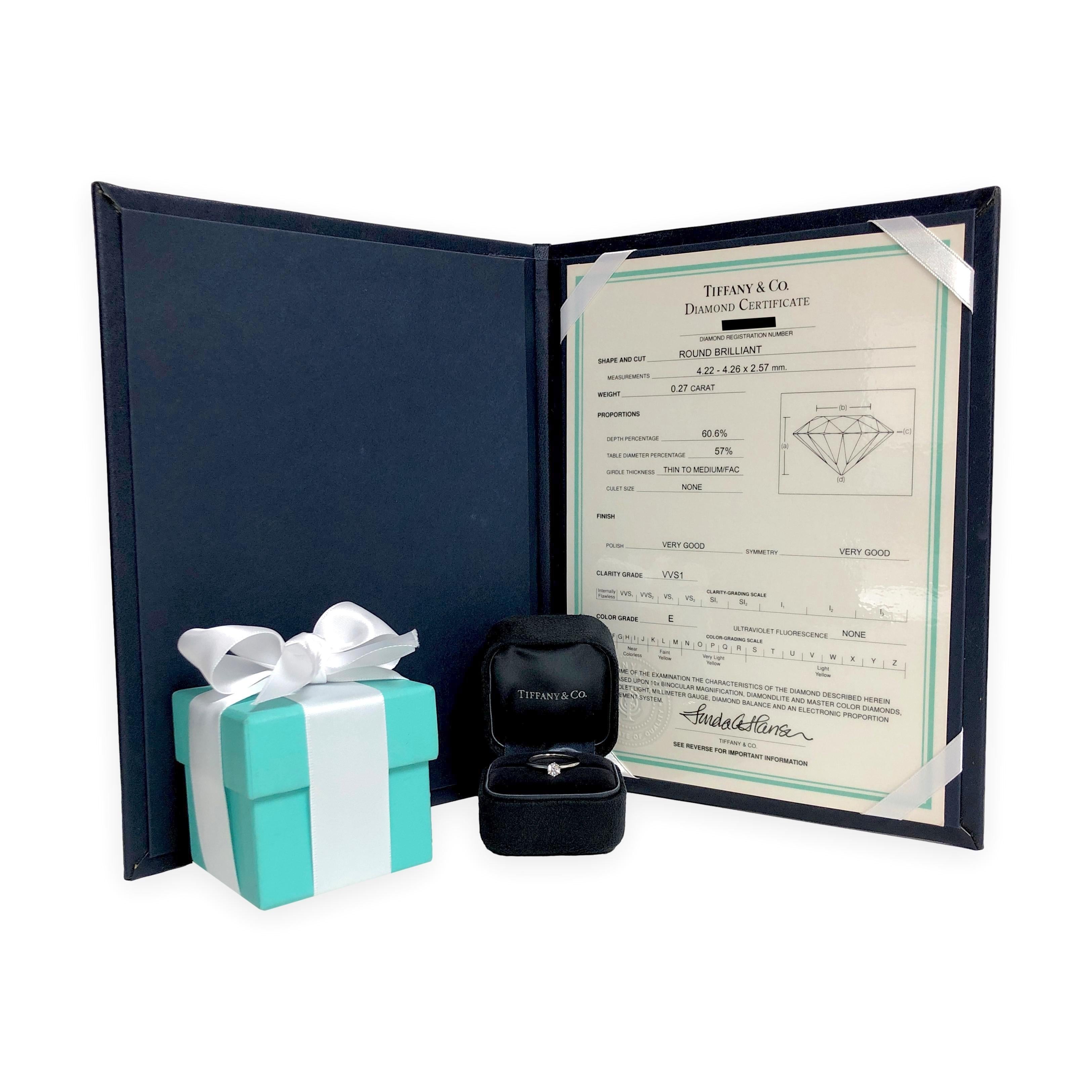 Weinlese Tiffany & Co. Platin .27 ct E VVS1 Diamant Solitär Verlobungsring im Angebot 2