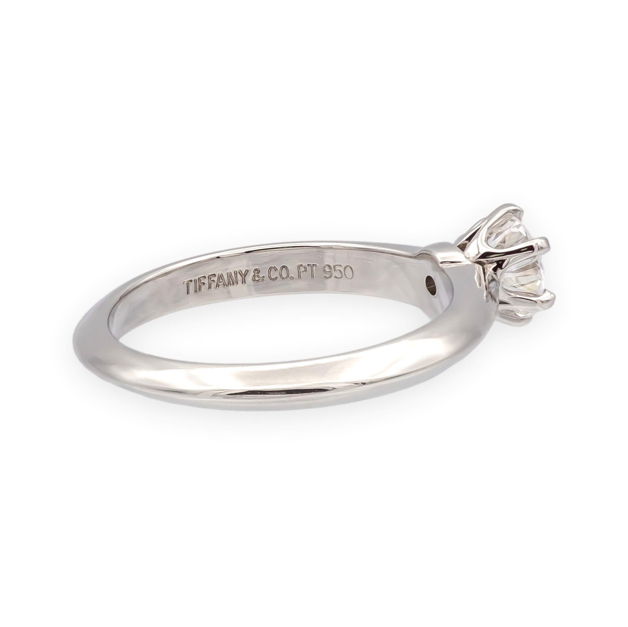Vintage Tiffany & Co. Bague de fiançailles solitaire en platine avec un diamant de 55ct D VS2 Excellent état - En vente à New York, NY