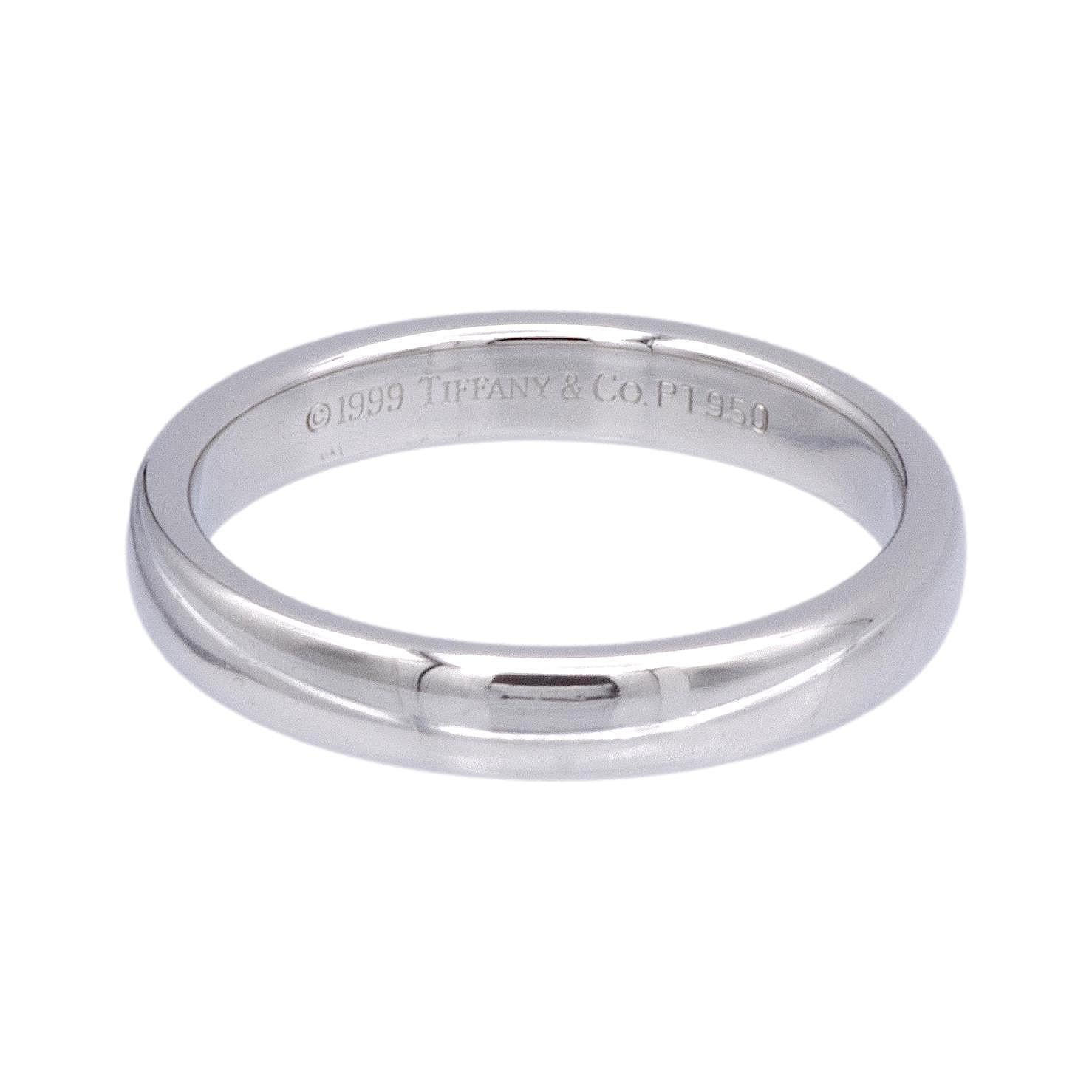 Contemporary Vintage Tiffany & Co. Platinum Classic 3 mm Wedding Band Ring Size 4.5 For Sale