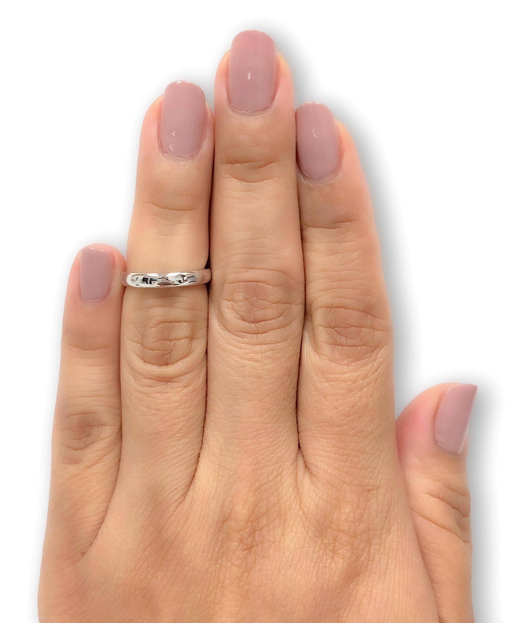 Vintage Tiffany & Co. Anneau de mariage Classic 3 mm en platine Taille 4.5 Pour femmes en vente