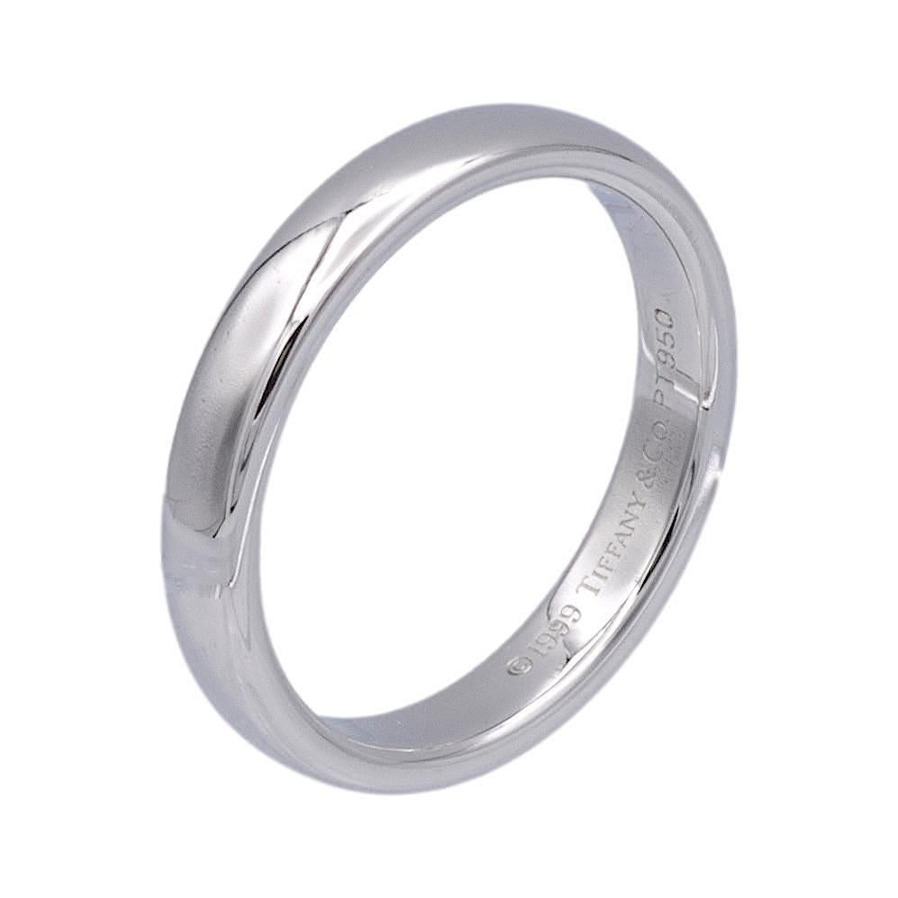 Vintage Tiffany & Co. Platinum Classic 3 mm Wedding Band Ring Size 4.5 For Sale 2