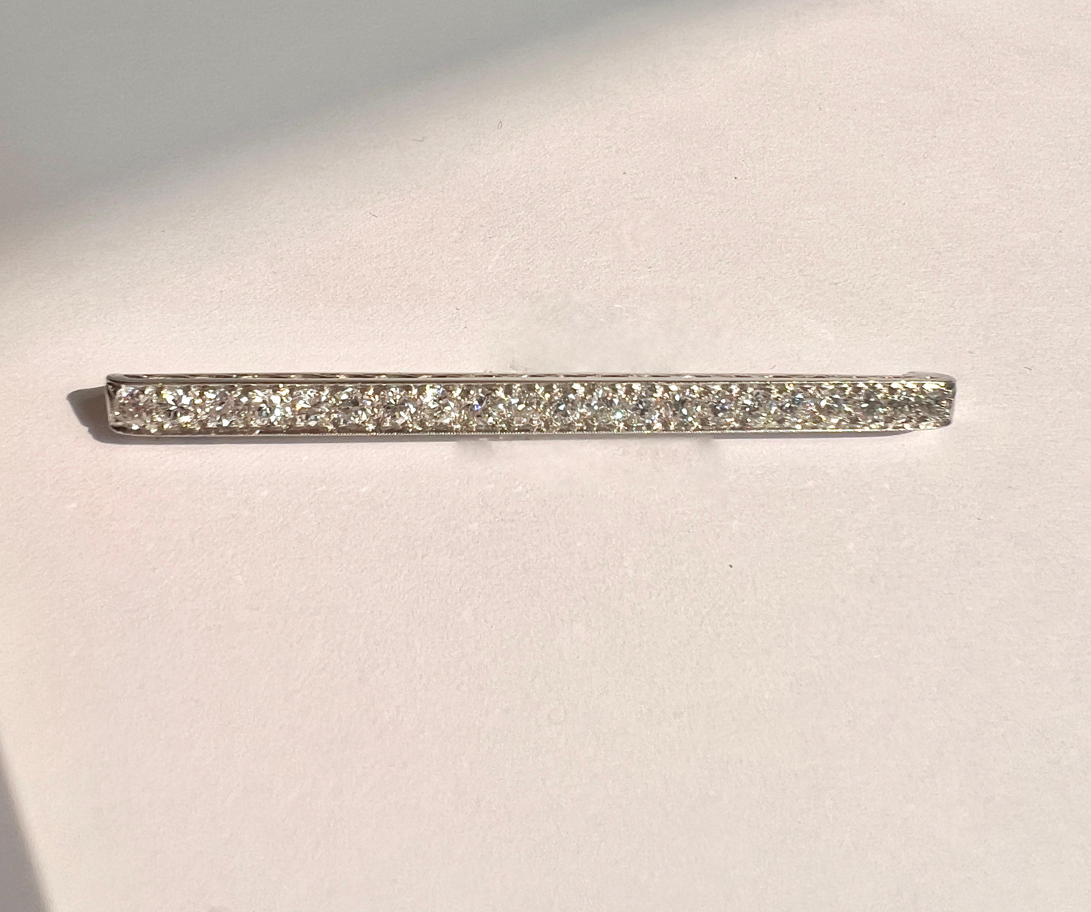 Vintage Tiffany & Co Platinum Diamond and 18k Gold Bar Brooch In Excellent Condition For Sale In New York, NY