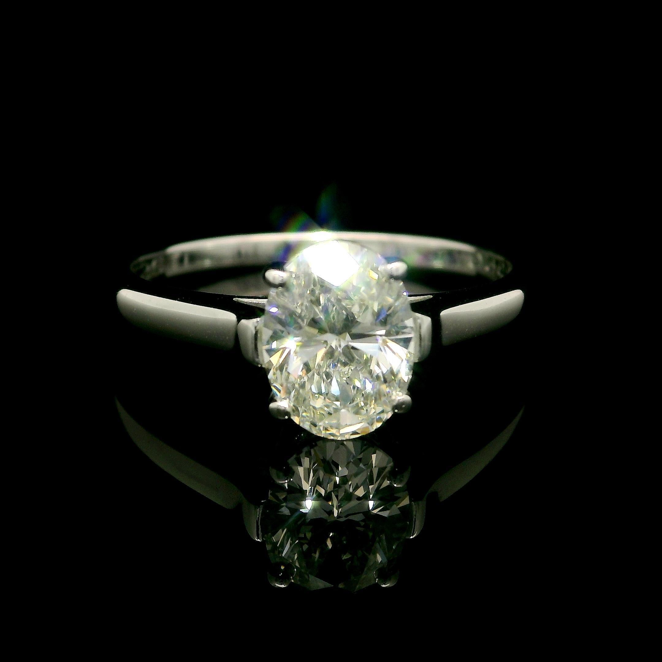 Weinlese Tiffany & Co. Platin GIA 1,52 Karat Oval Diamant Solitär Verlobungsring im Angebot 6